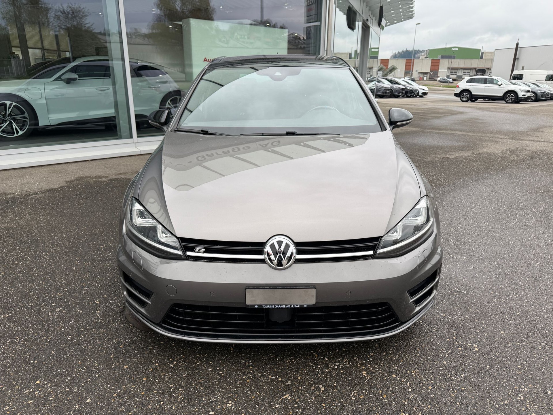 VW Golf 2.0 TSI R 4Motion DSG-image-7