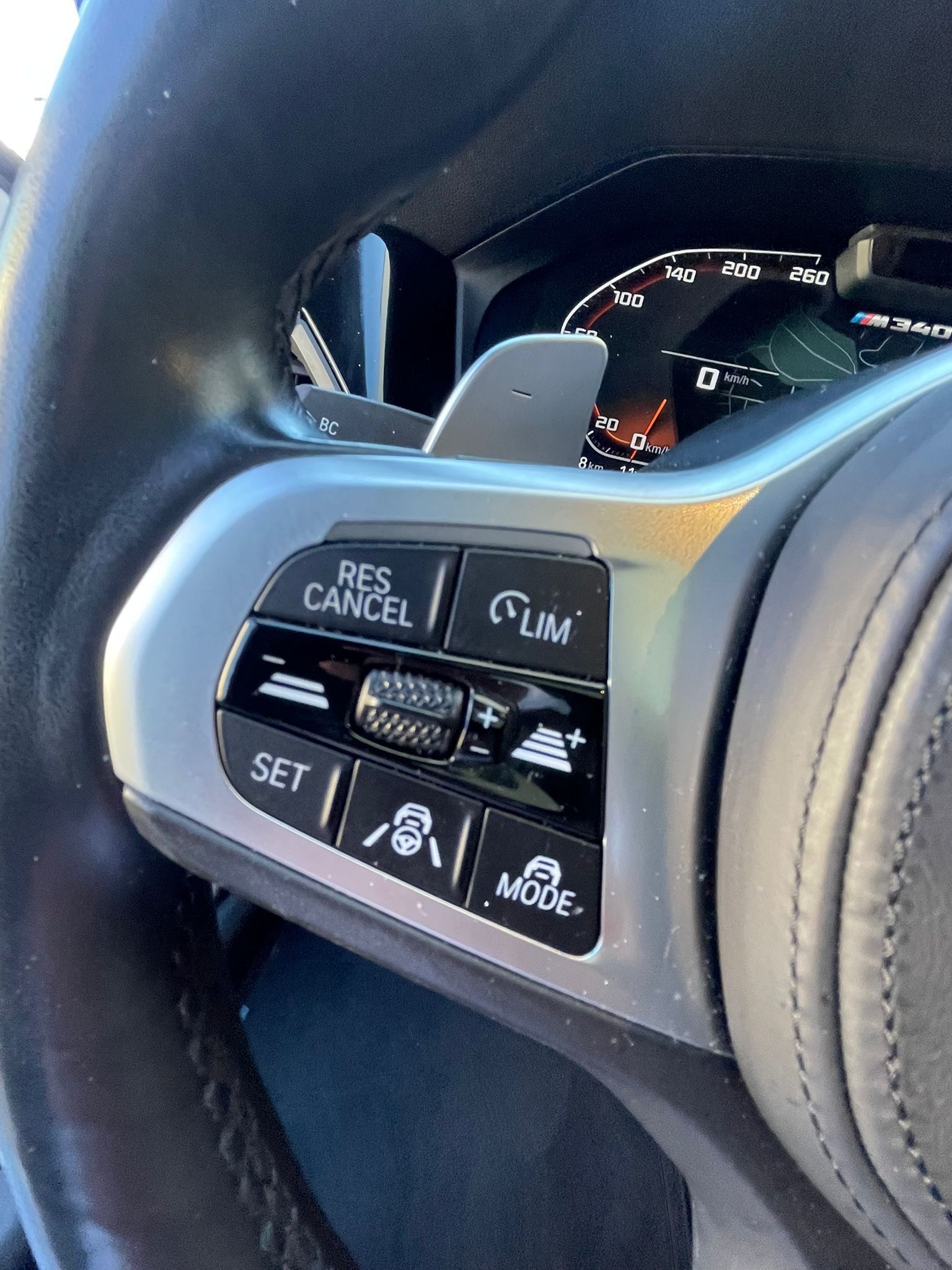 BMW M340i xDrive 48V Steptronic CH-Auto Hammer Ausstattung-image-9