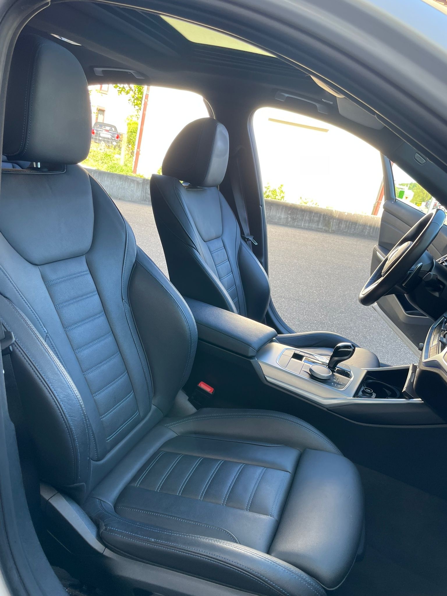 BMW M340i xDrive 48V Steptronic CH-Auto Hammer Ausstattung-image-13