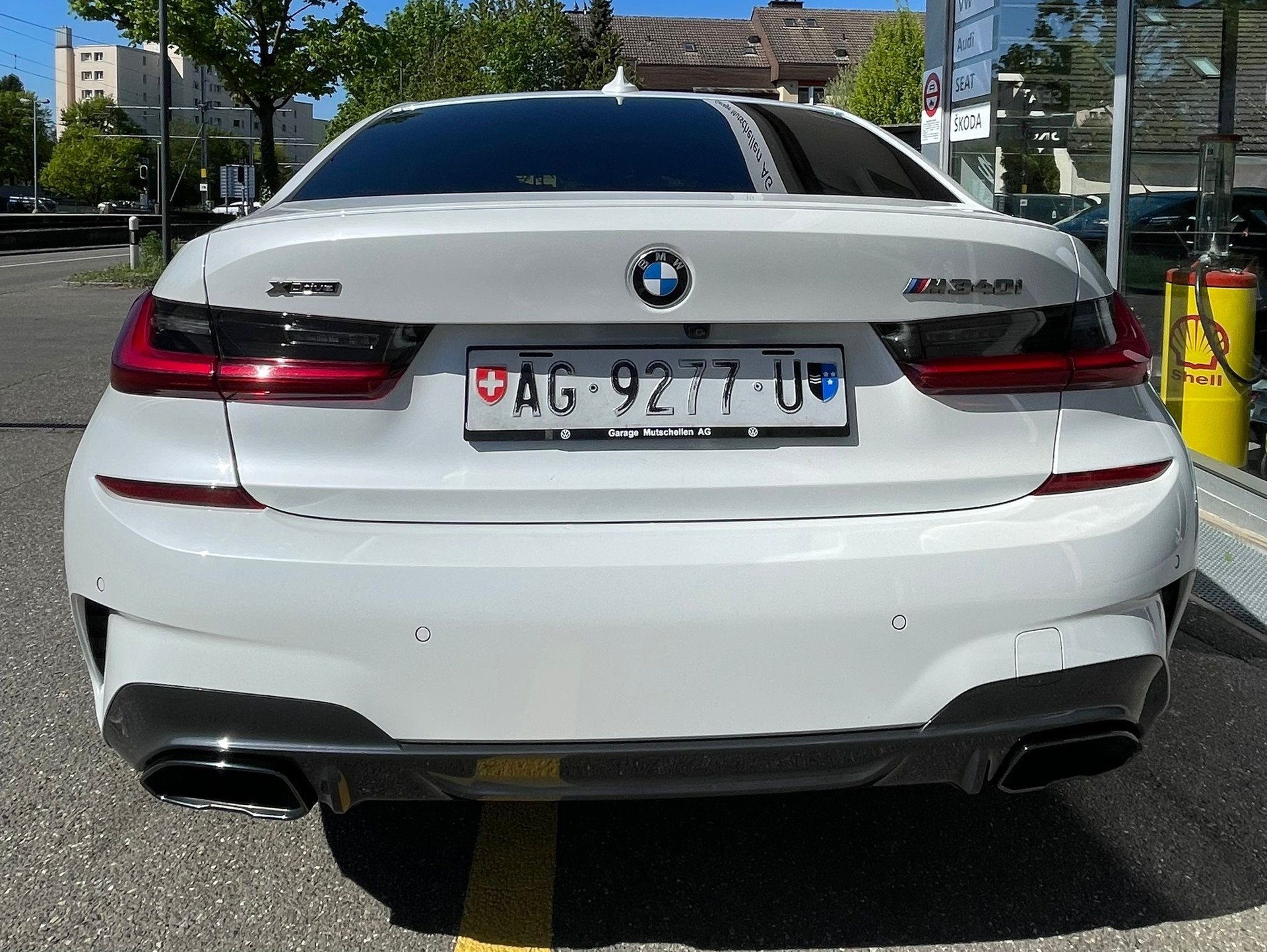BMW M340i xDrive 48V Steptronic CH-Auto Hammer Ausstattung-image-5