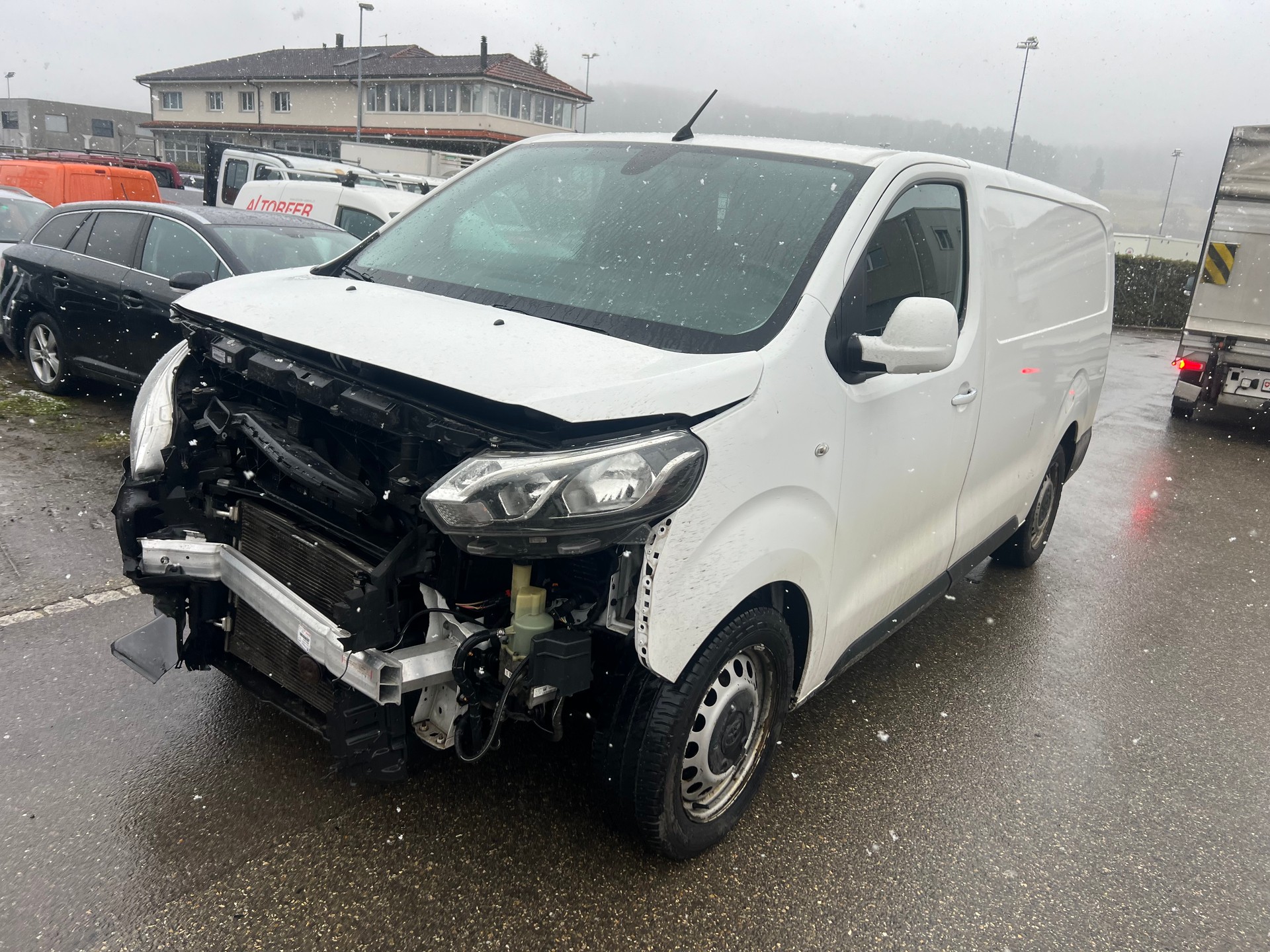 TOYOTA Proace 2.0D Panel Van L2 Luna-image-2