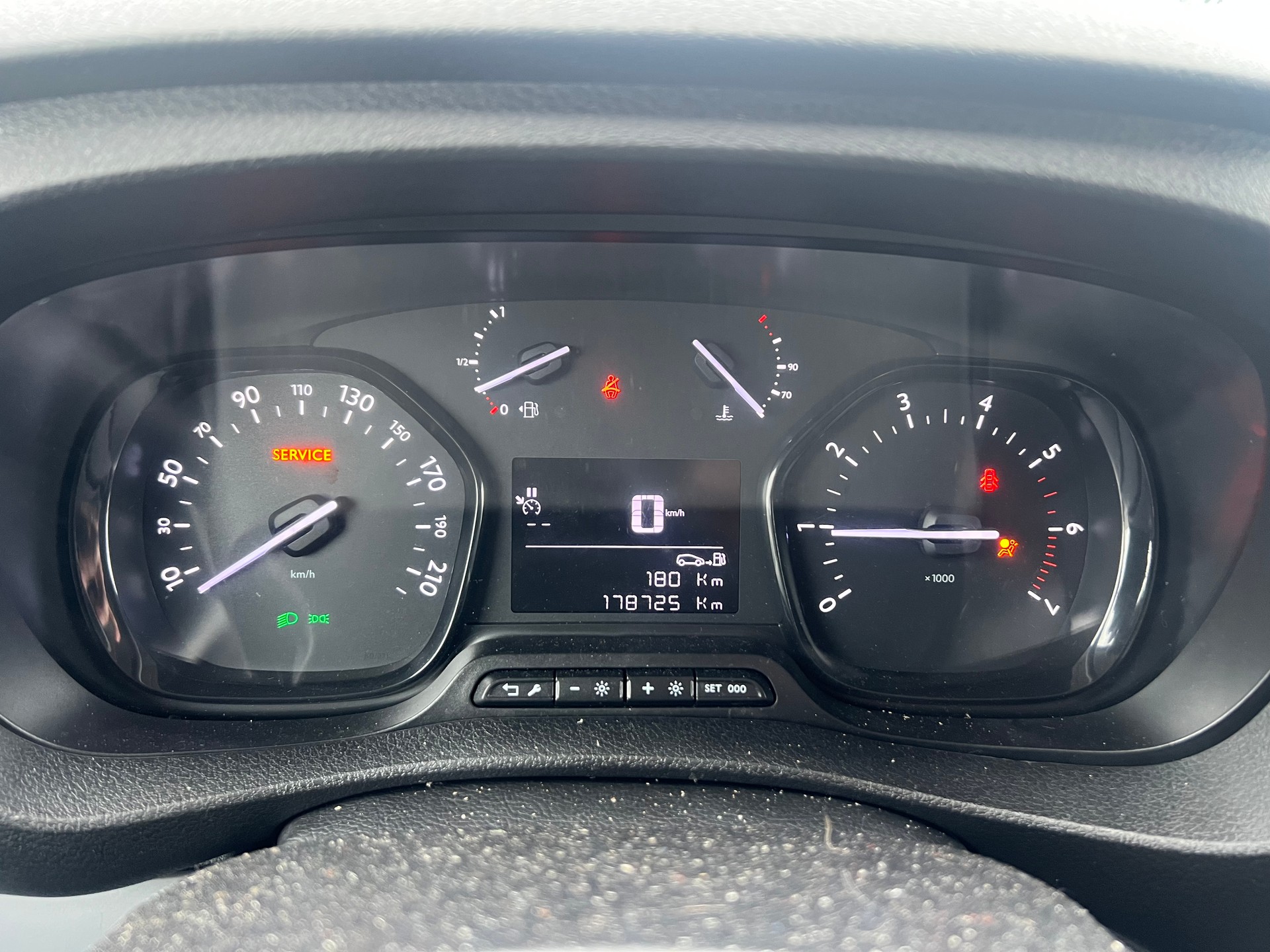 TOYOTA Proace 2.0D Panel Van L2 Luna-image-12