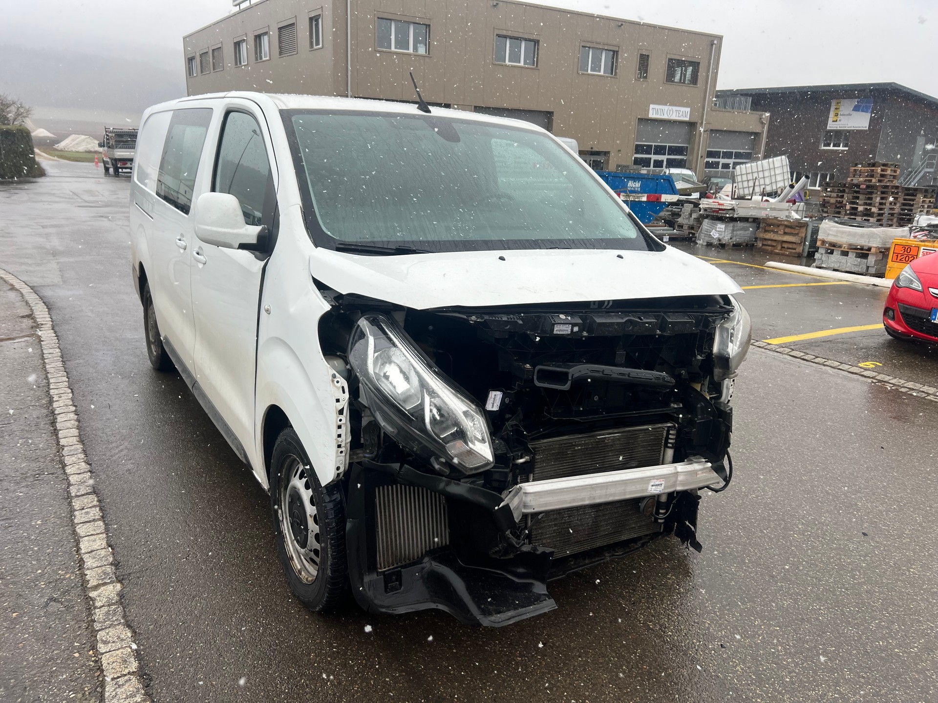 TOYOTA Proace 2.0D Panel Van L2 Luna