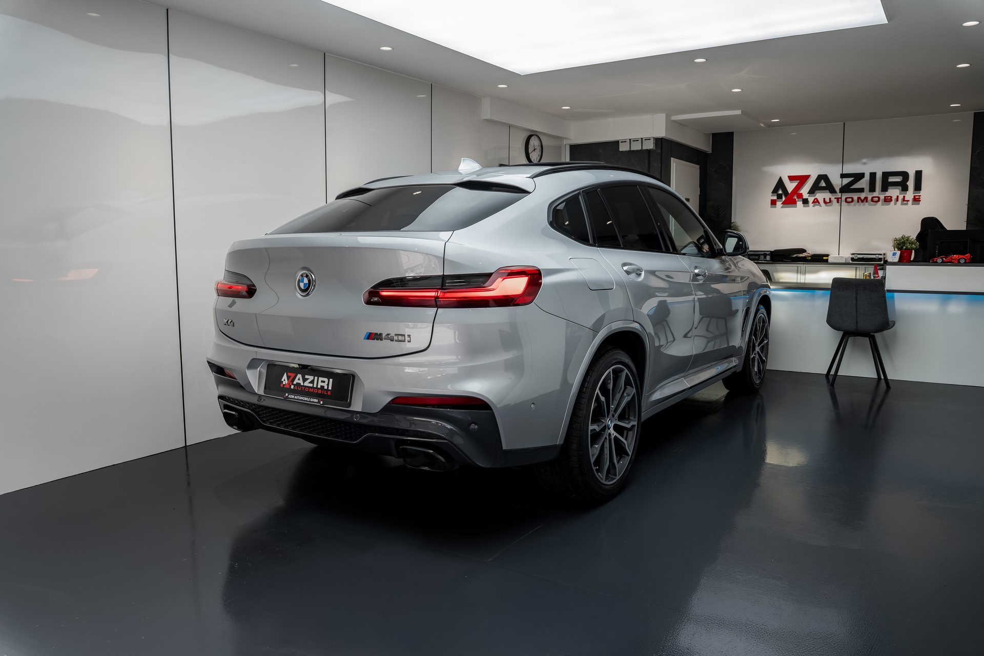 BMW X4 M40i Steptronic-showroom-element-3