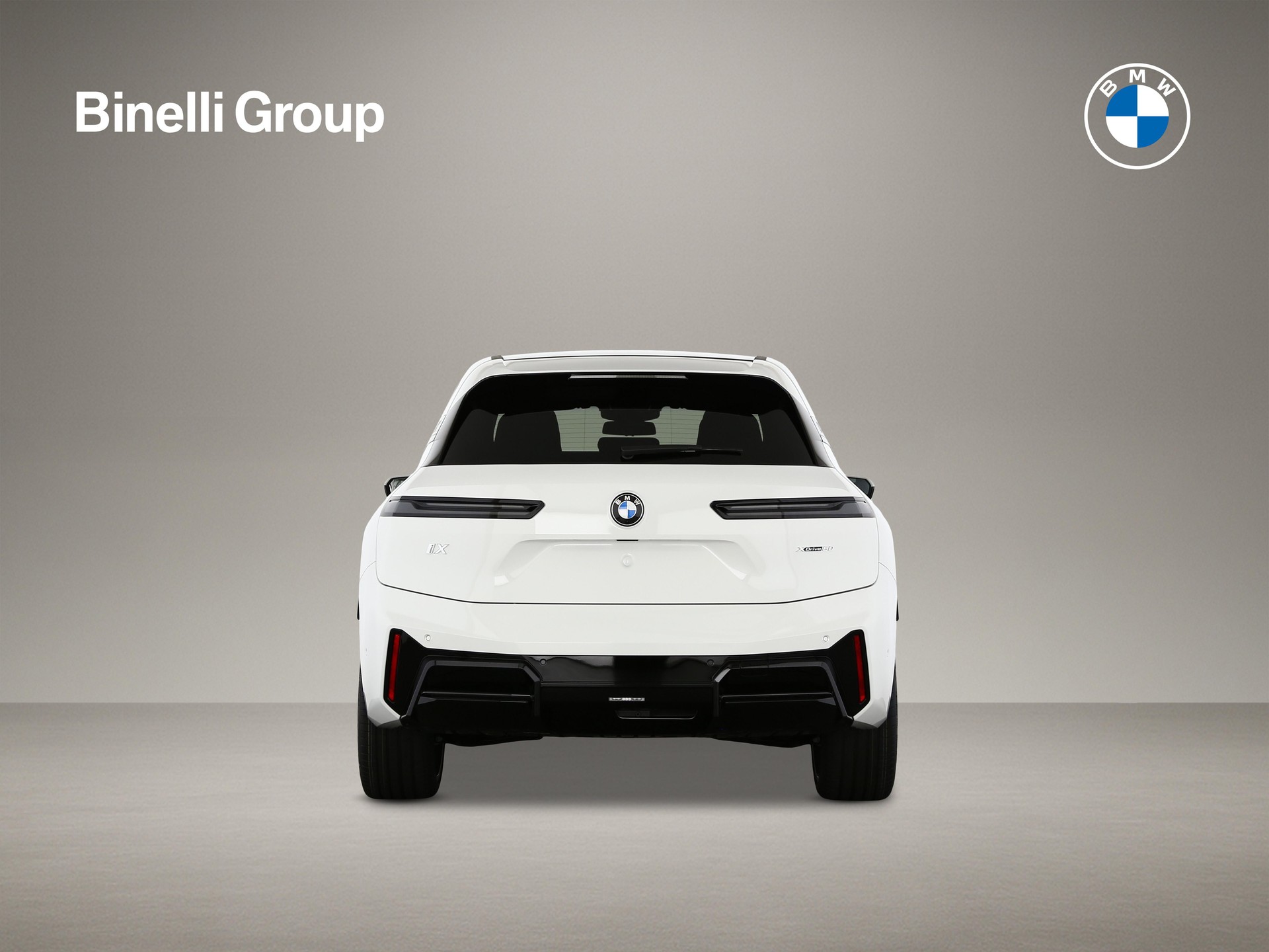 BMW iX xDrive60-showroom-element-3