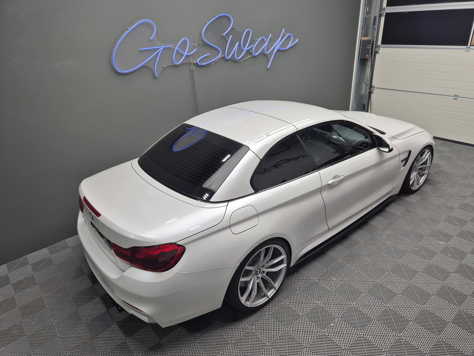 BMW M4 Cabriolet DKG-image-4