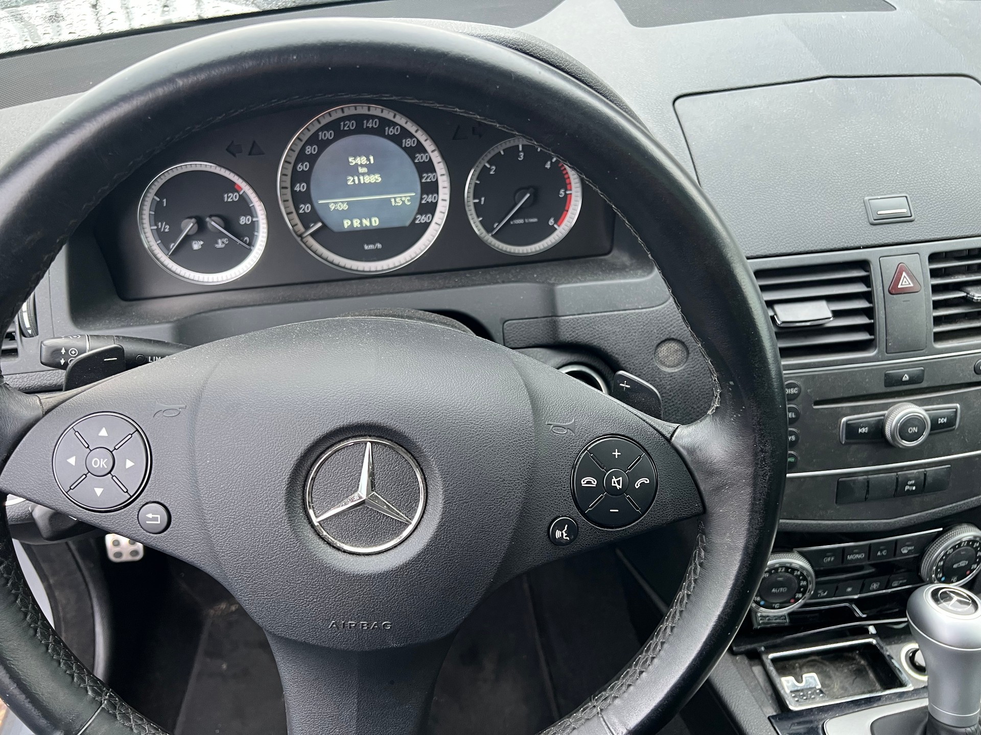 MERCEDES-BENZ C 220-image-4