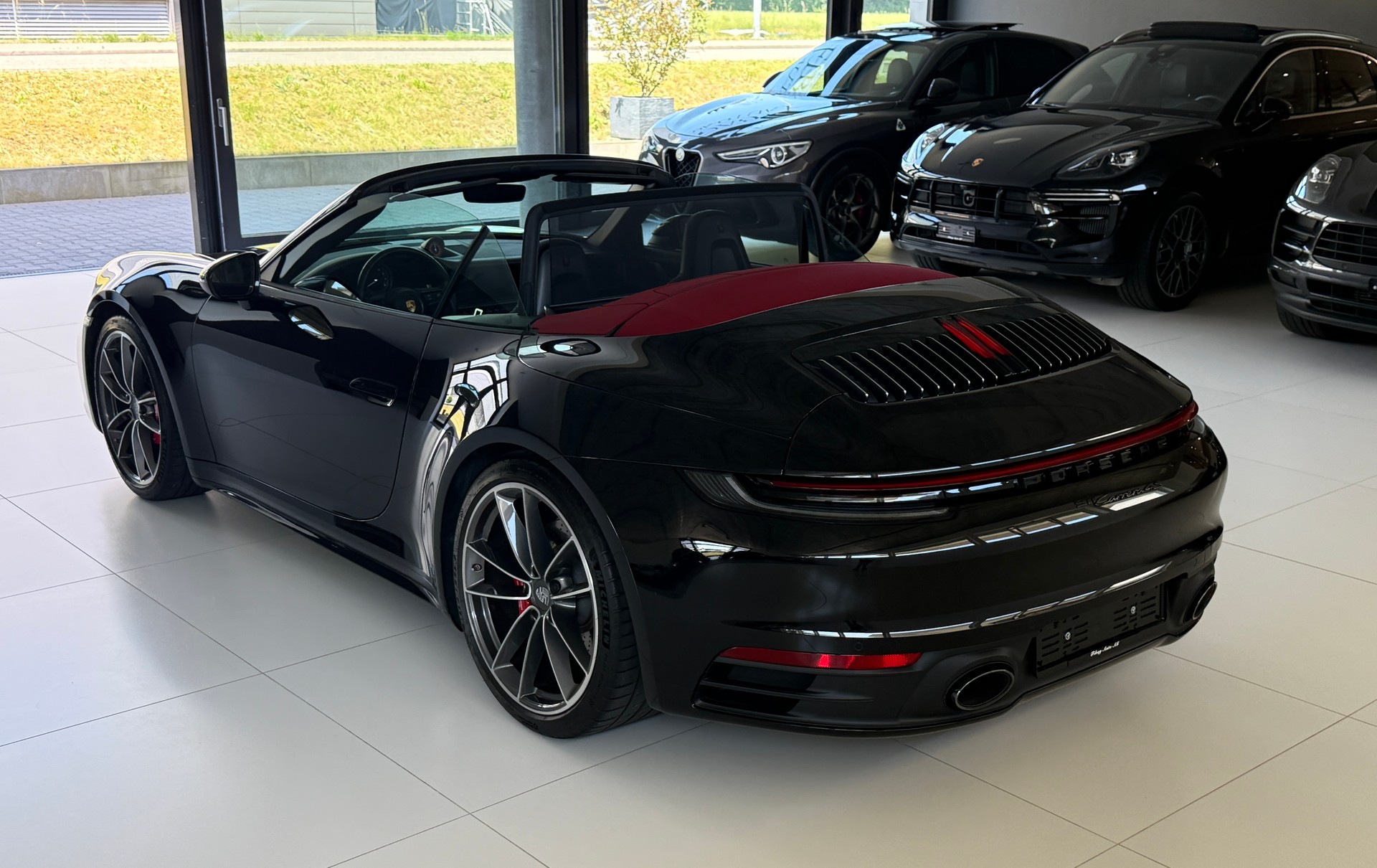 PORSCHE 911 Carrera 4S Cabriolet PDK ***CH-Porsche***Inkl. 1 Jahr All-In Garantie***Neuwertig***-image-33