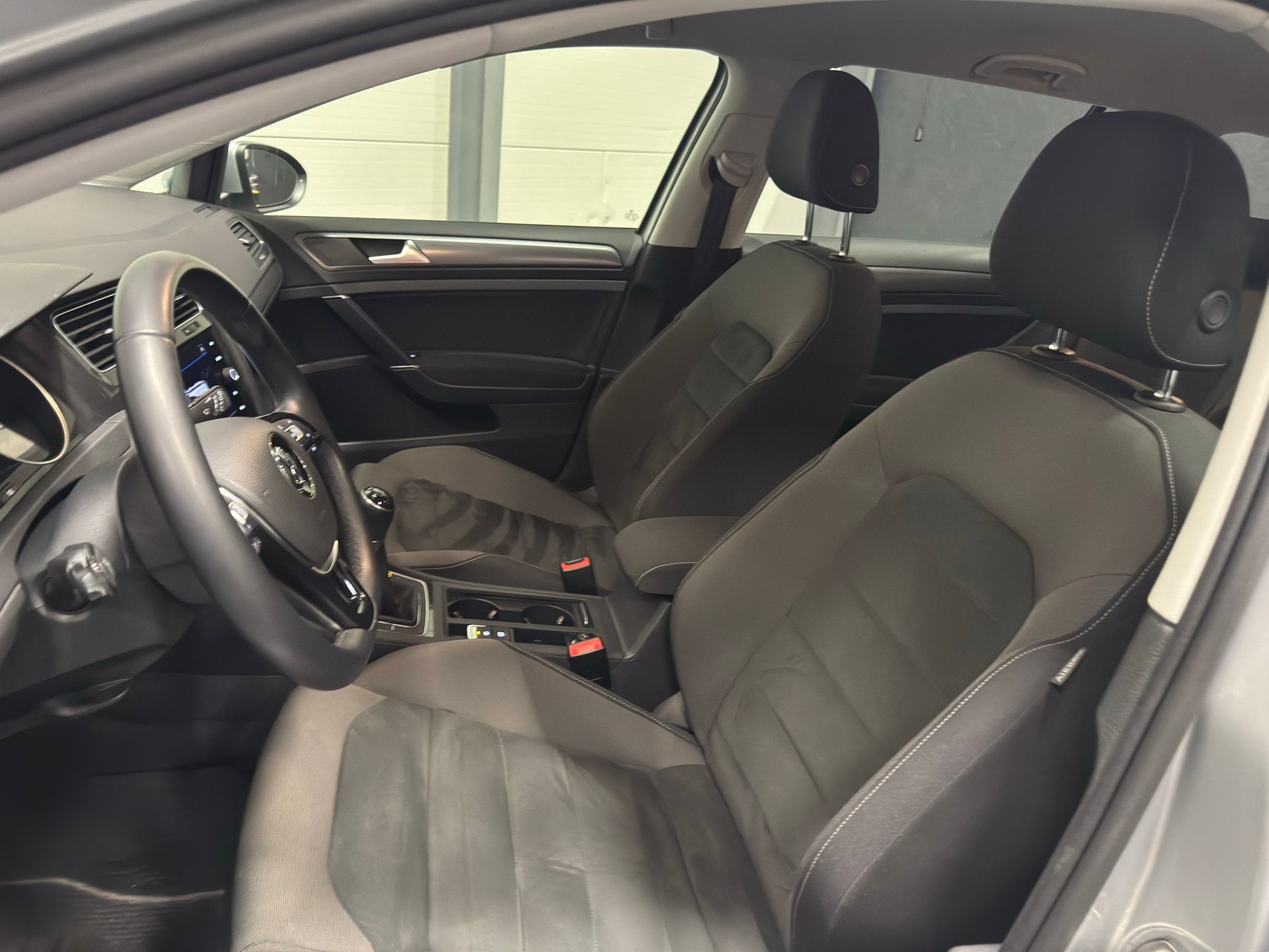 VW Golf VII Variant 1.5 TSI BlueM Comfortline-image-11