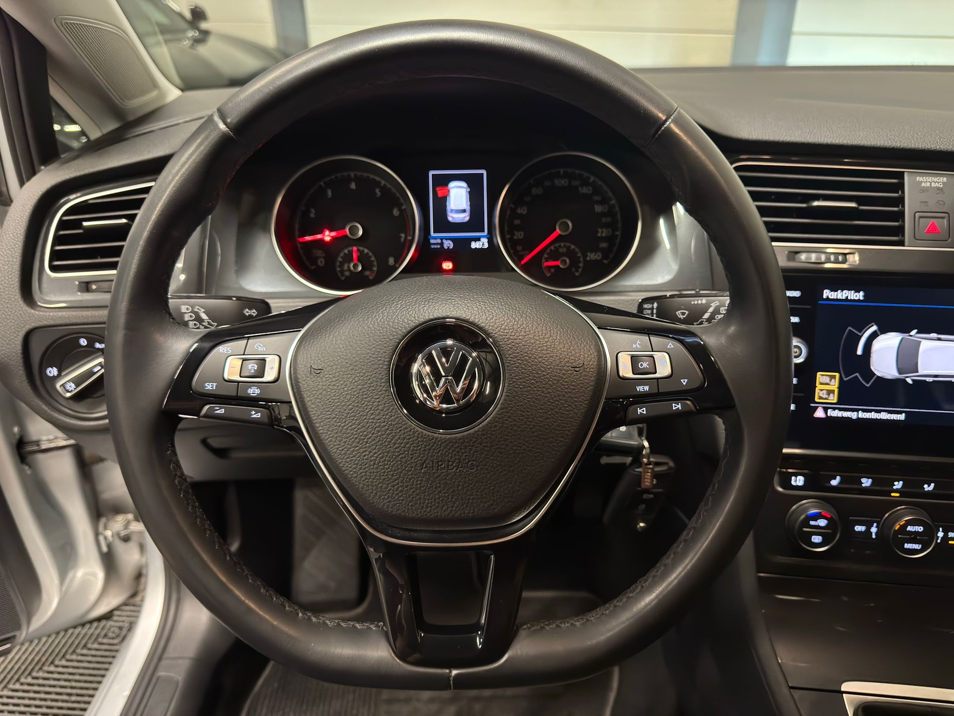 VW Golf VII Variant 1.5 TSI BlueM Comfortline-image-10