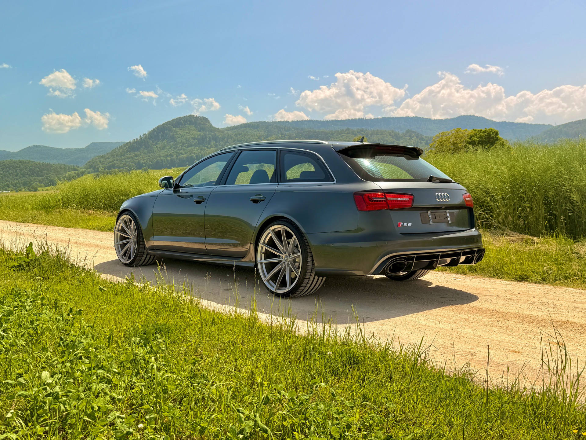 AUDI RS6 Avant 4.0 TFSI V8 quattro Tiptronic