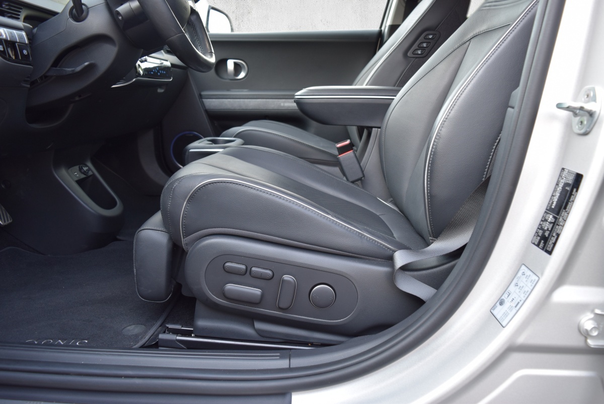 HYUNDAI Ioniq 5 72kWh First Edition 4WD-image-8