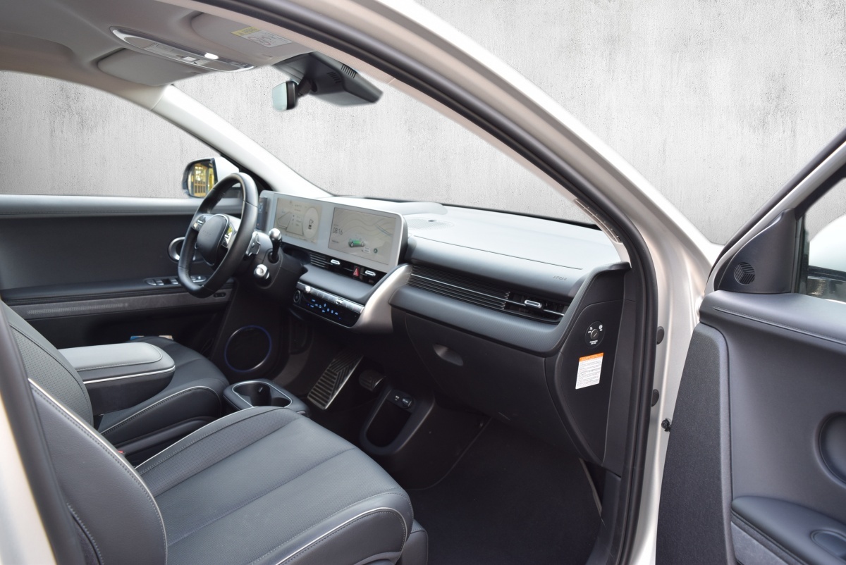 HYUNDAI Ioniq 5 72kWh First Edition 4WD-image-11
