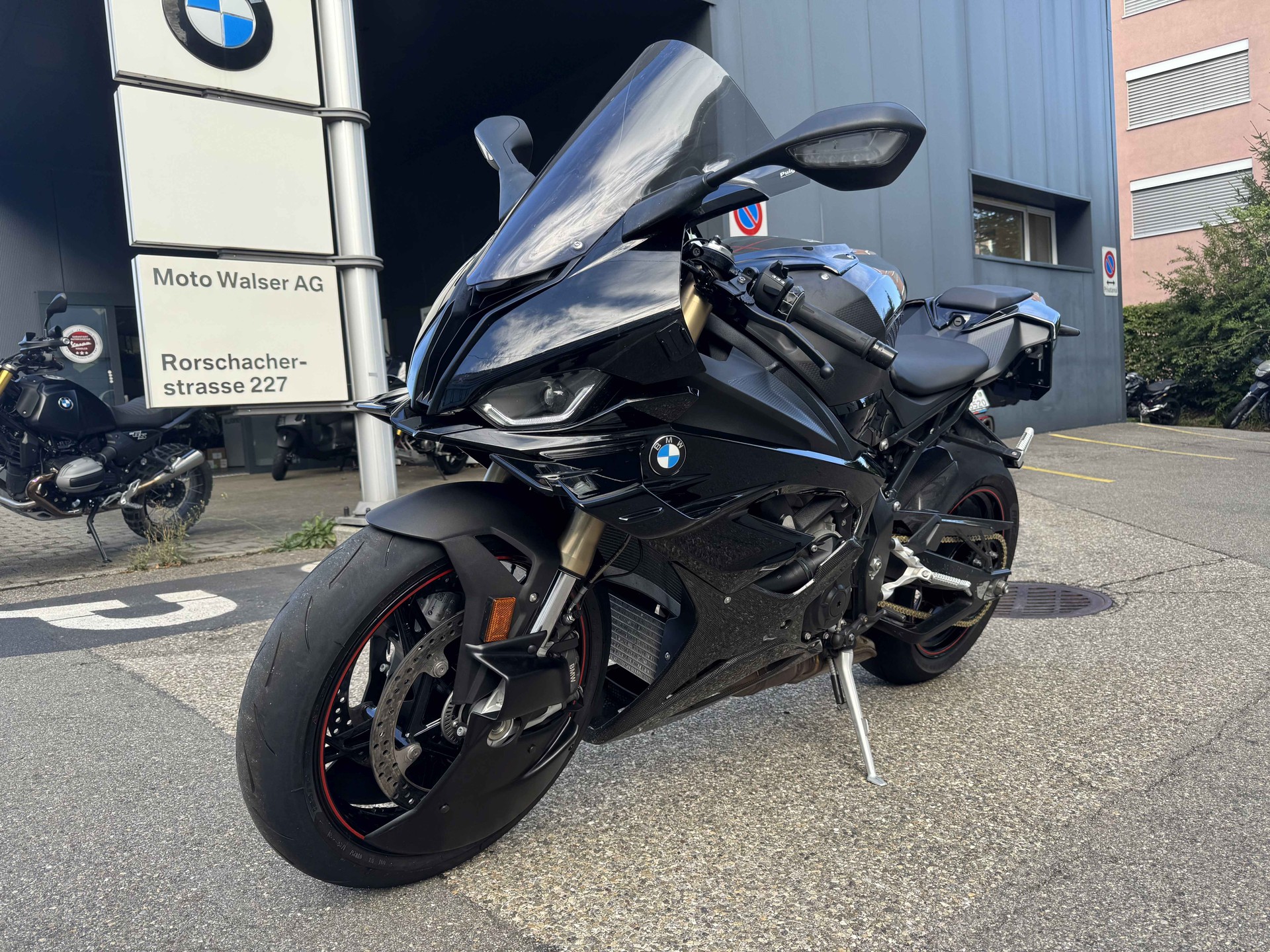 BMW S 1000 RR-image-0