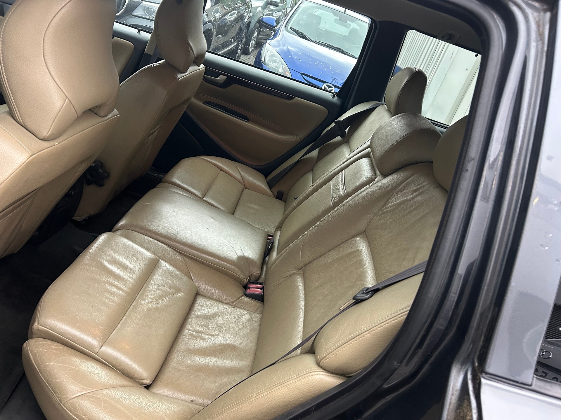 VOLVO V70 D5 AWD Geartronic-image-8