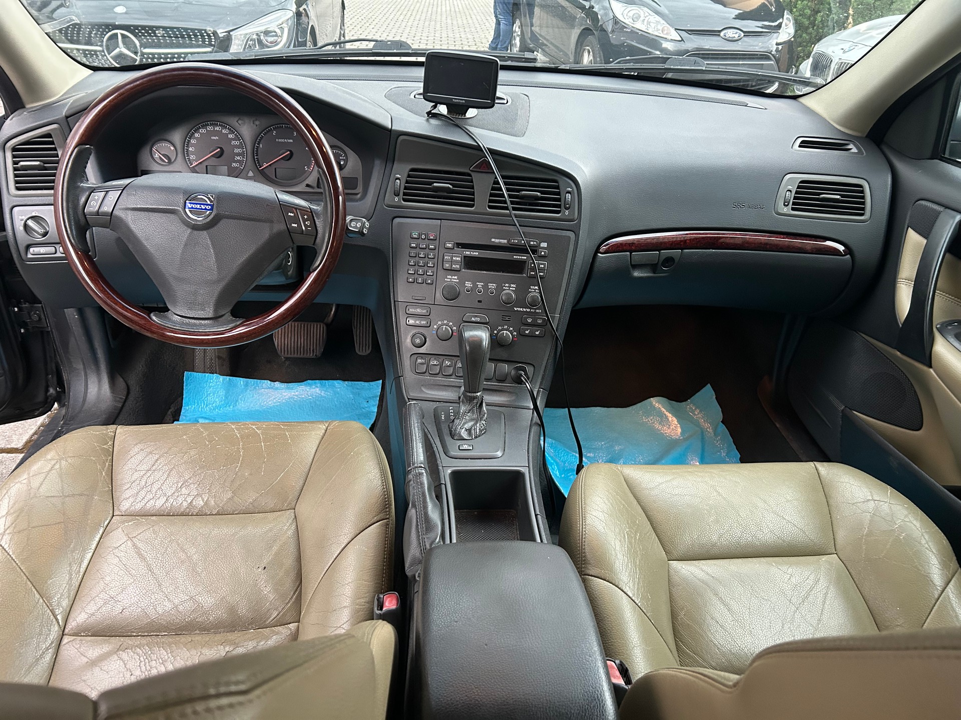 VOLVO V70 D5 AWD Geartronic-image-6