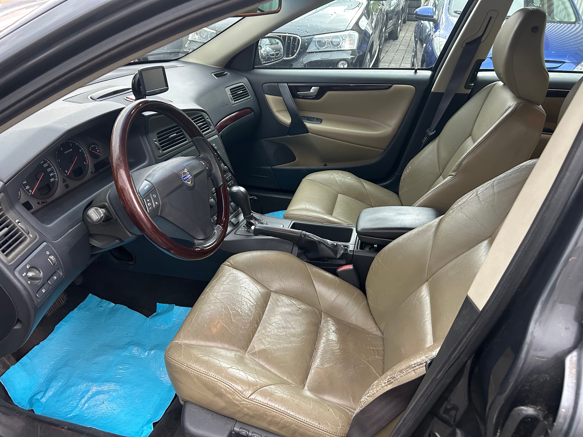 VOLVO V70 D5 AWD Geartronic-image-7