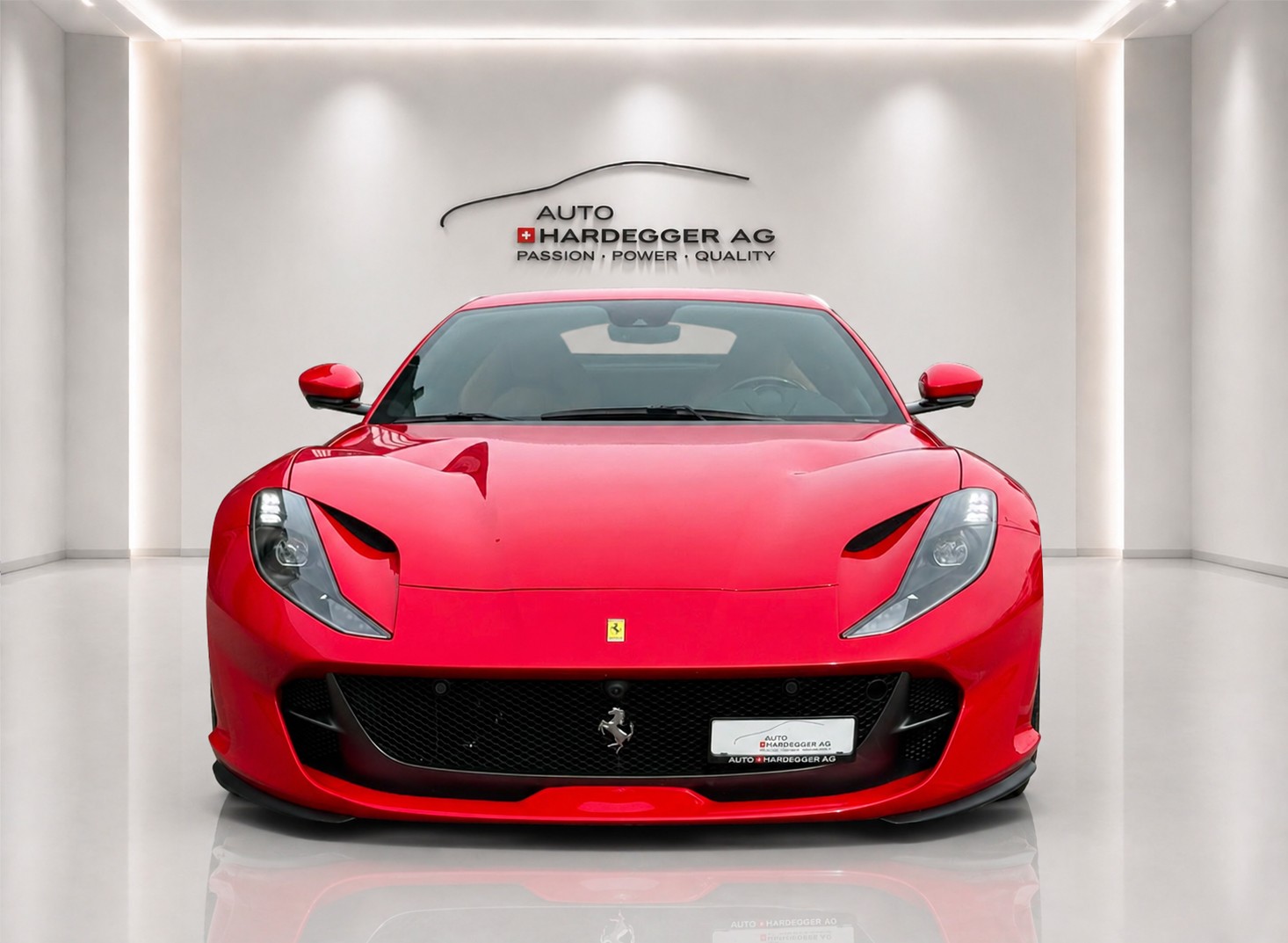 FERRARI 812 Superfast-showroom-element-3
