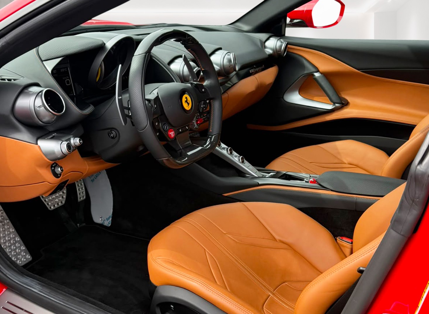 FERRARI 812 Superfast-image-9