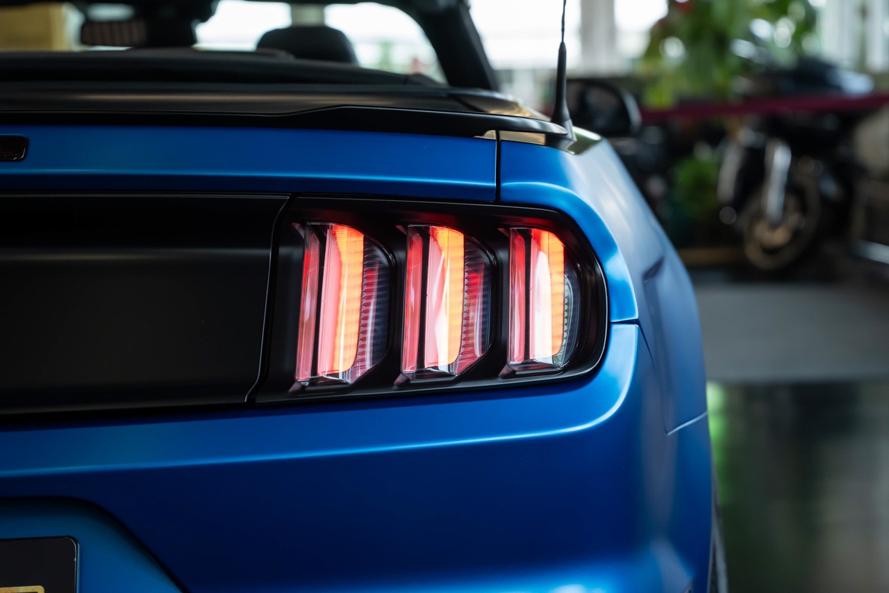 FORD Mustang Convertible 5.0 V8 GT Automat-image-8
