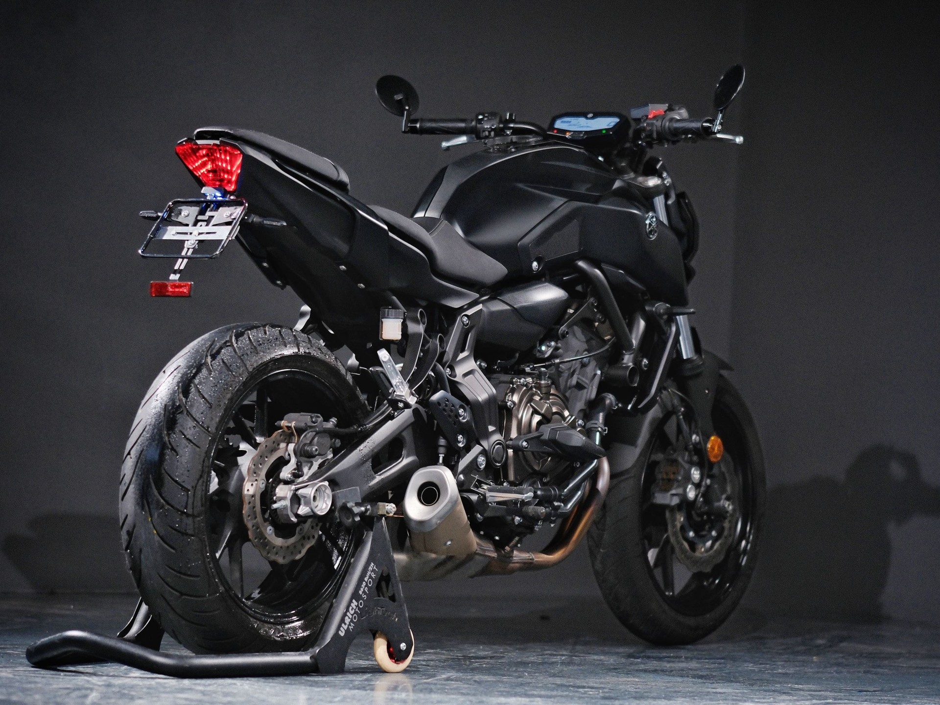 YAMAHA MT-07 ABS-showroom-element-3