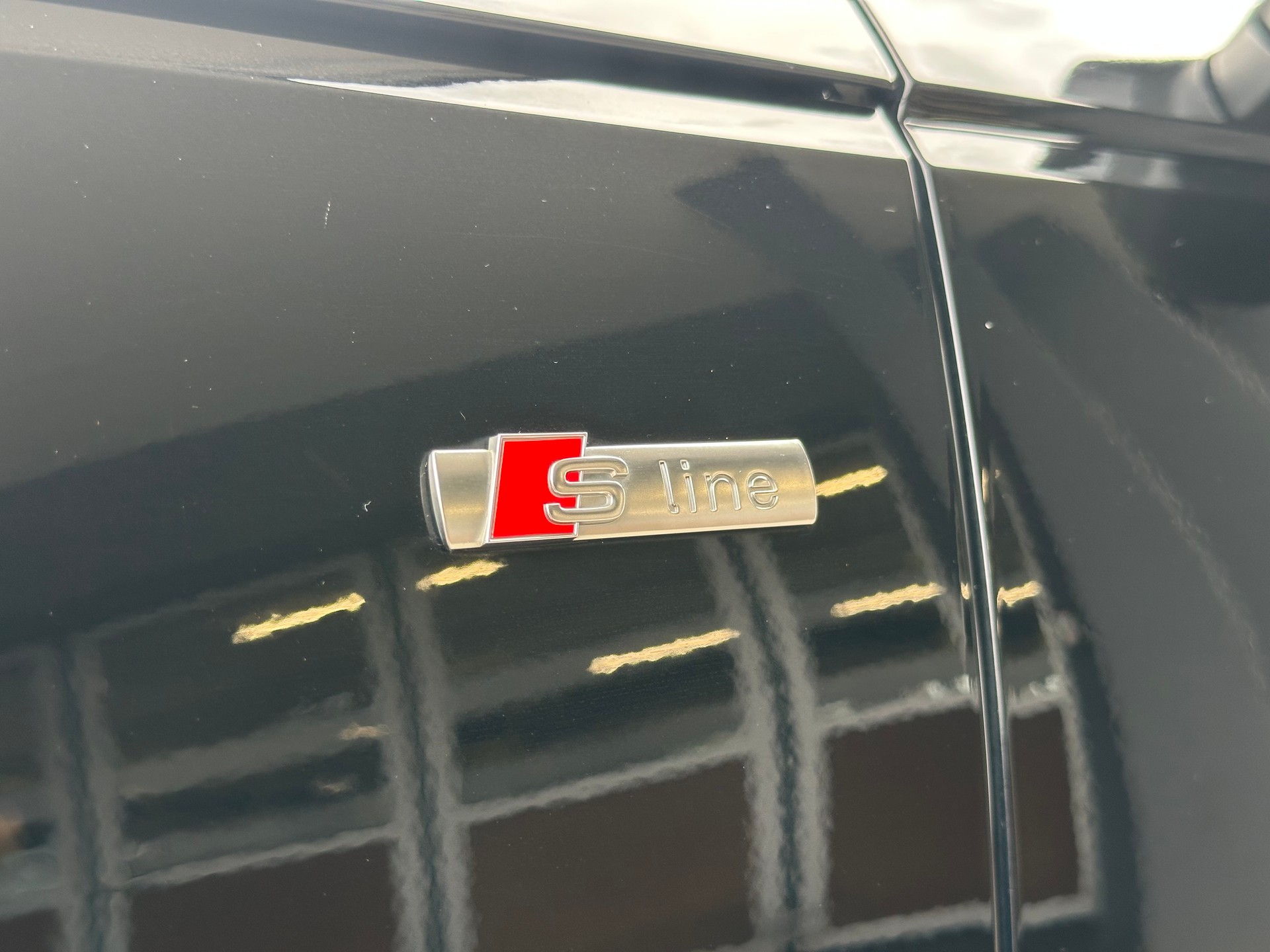 AUDI A4 Avant 2.0 TFSI Sport quattro S-tronic-image-9