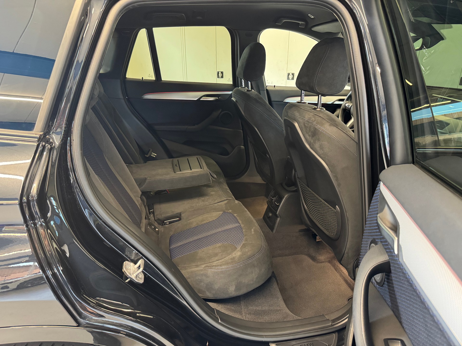 BMW X1 xDrive 25d M Sport Steptronic-image-12