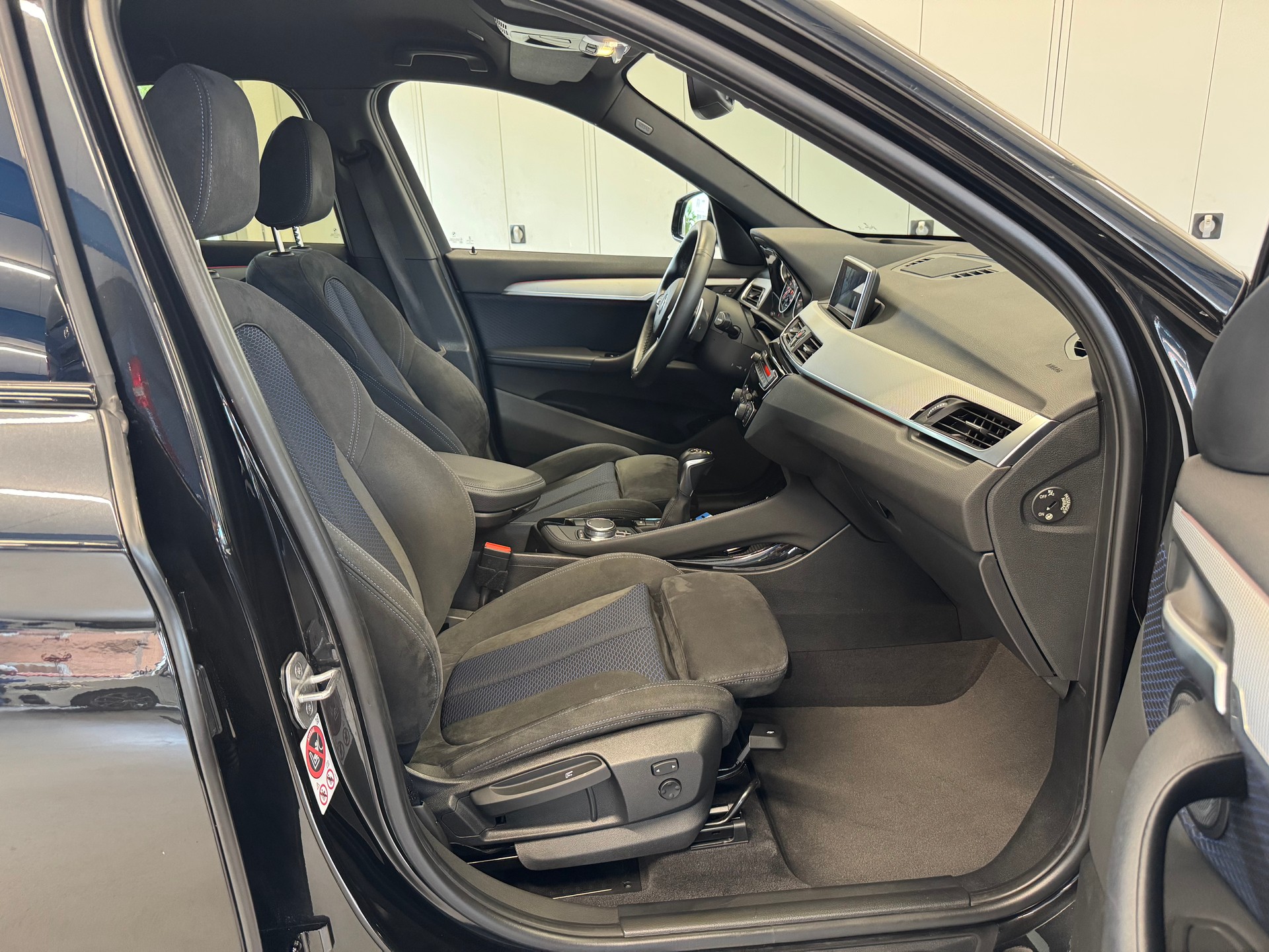 BMW X1 xDrive 25d M Sport Steptronic-image-10