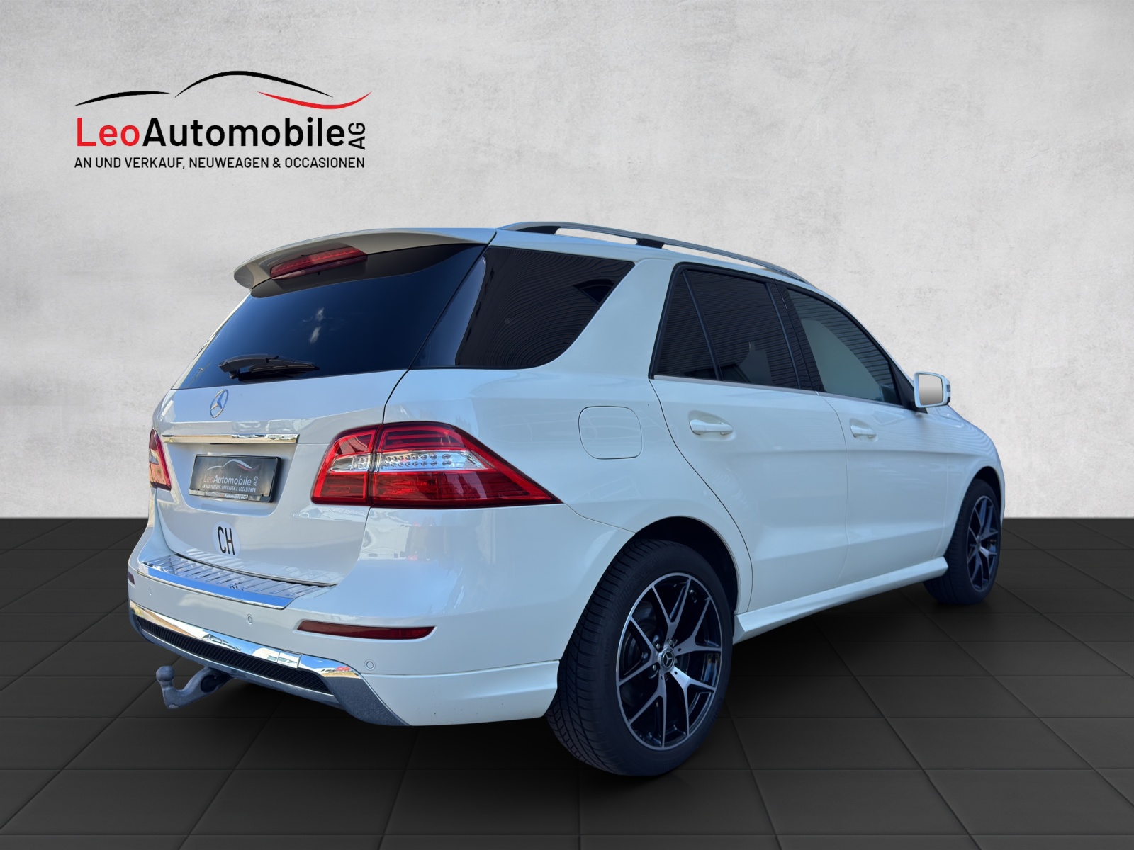 MERCEDES-BENZ ML 350 BlueTEC 4Matic 7G-Tronic-showroom-element-2