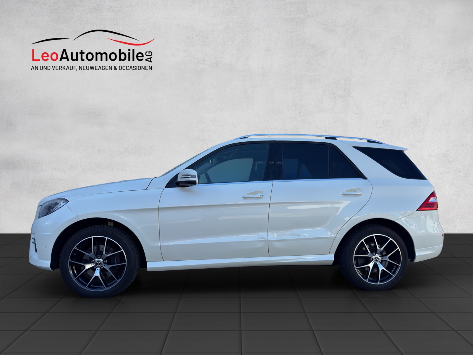 MERCEDES-BENZ ML 350 BlueTEC 4Matic 7G-Tronic-showroom-element-1