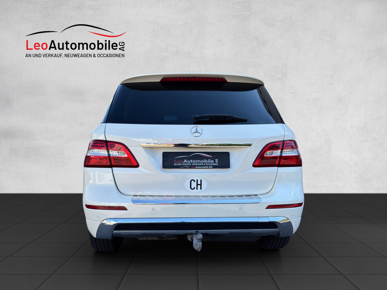 MERCEDES-BENZ ML 350 BlueTEC 4Matic 7G-Tronic-showroom-element-3