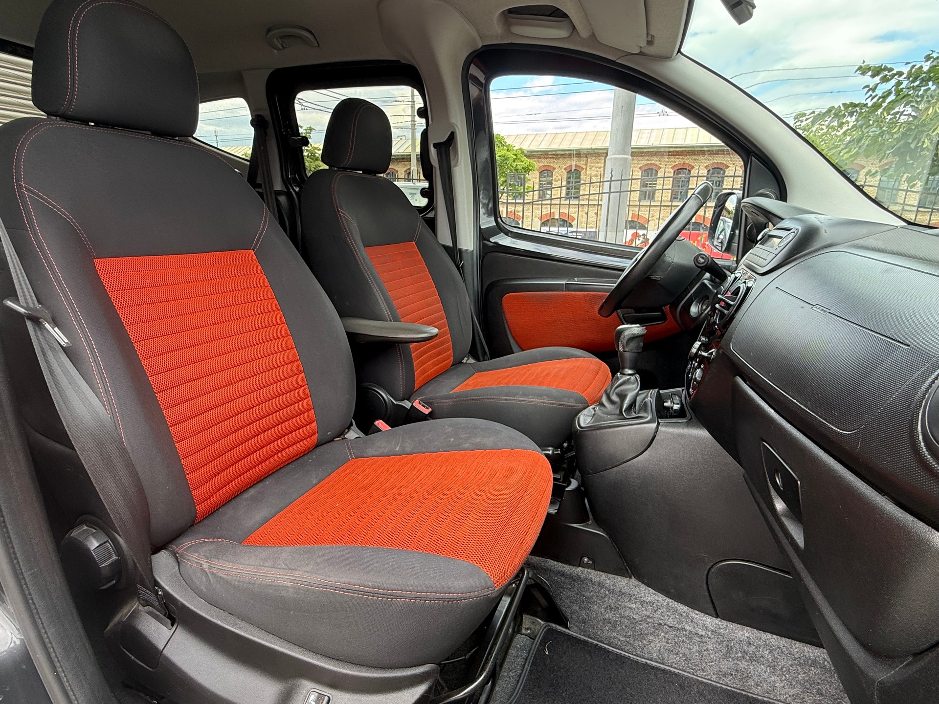 FIAT Qubo 1.3 JTD Trekking-image-12