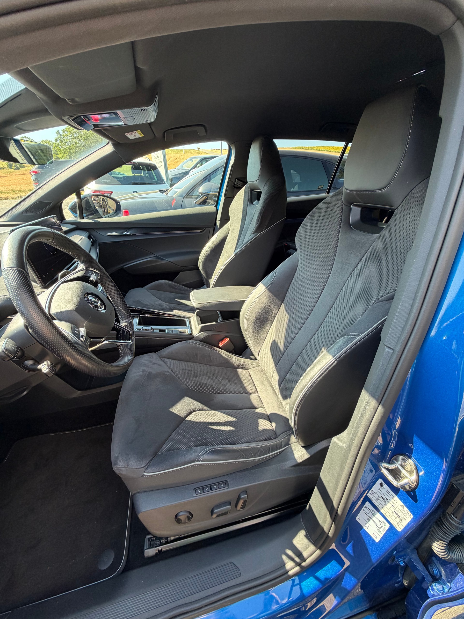 SKODA Enyaq iV 80x SportLine-image-4