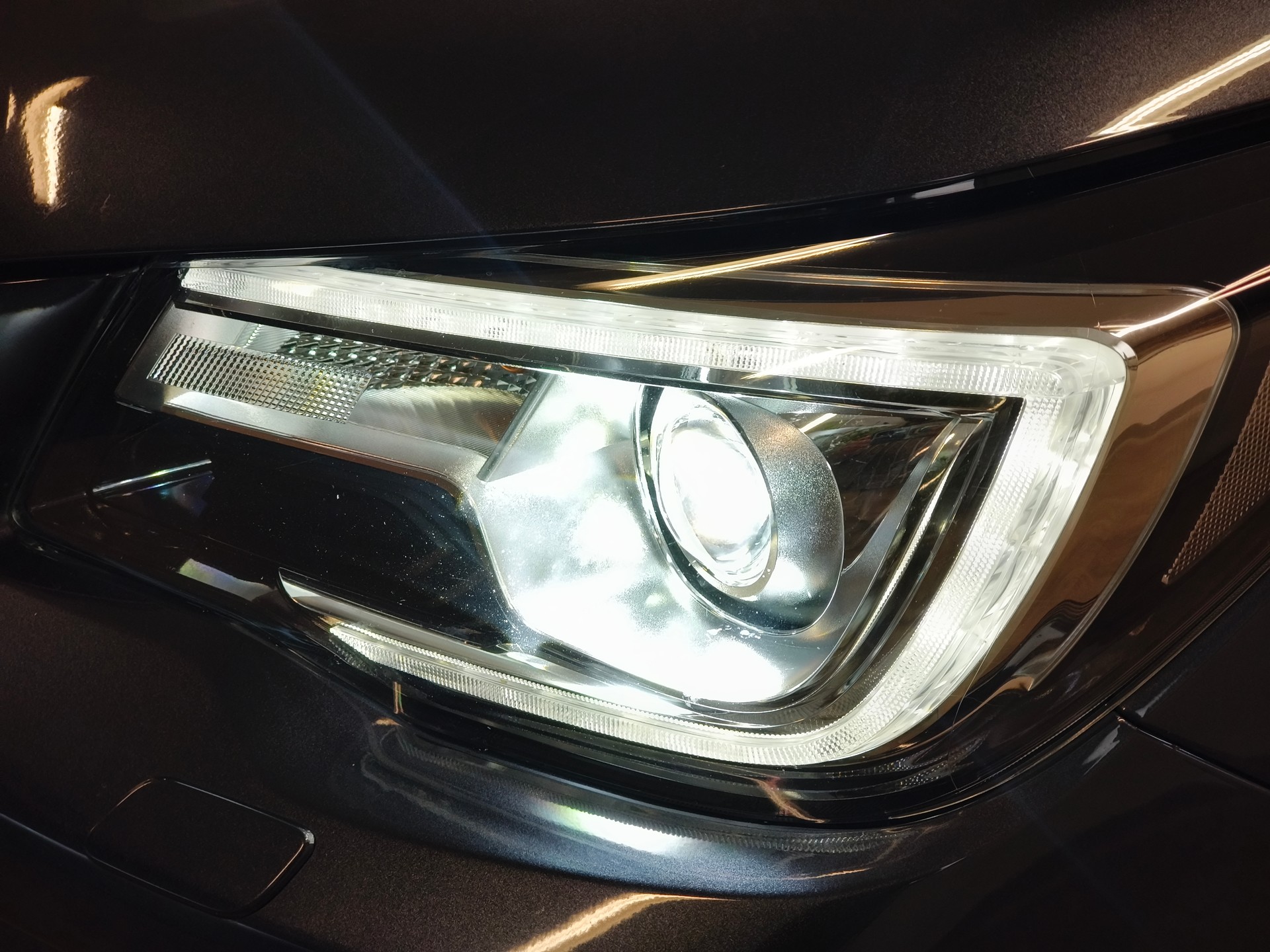SUBARU Forester 2.0D Luxury Lineatronic-showroom-element-2