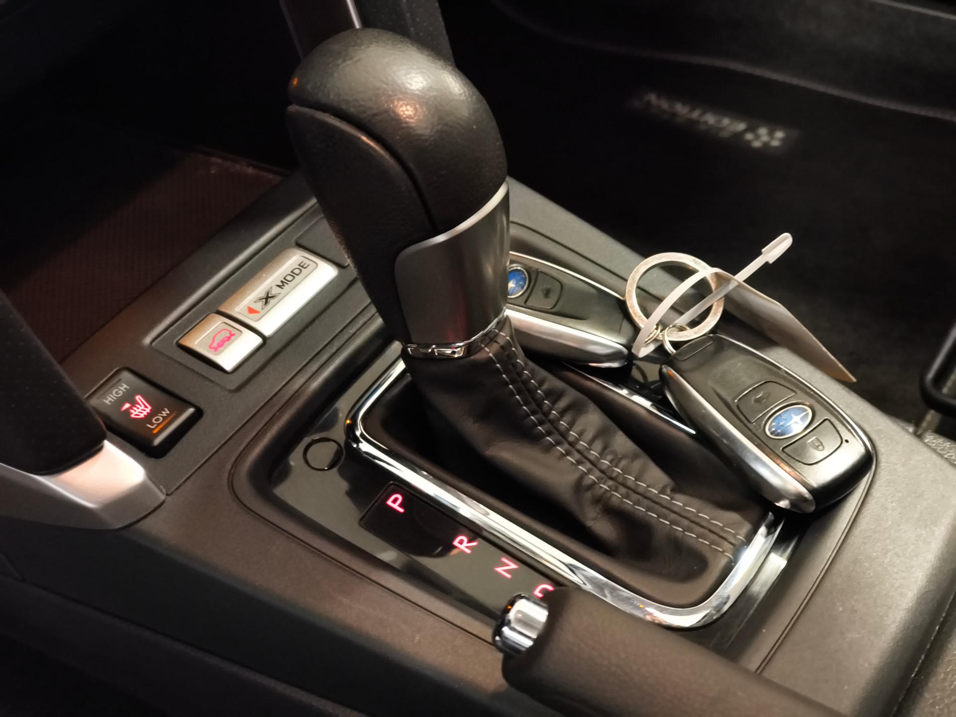 SUBARU Forester 2.0D Luxury Lineatronic-image-16