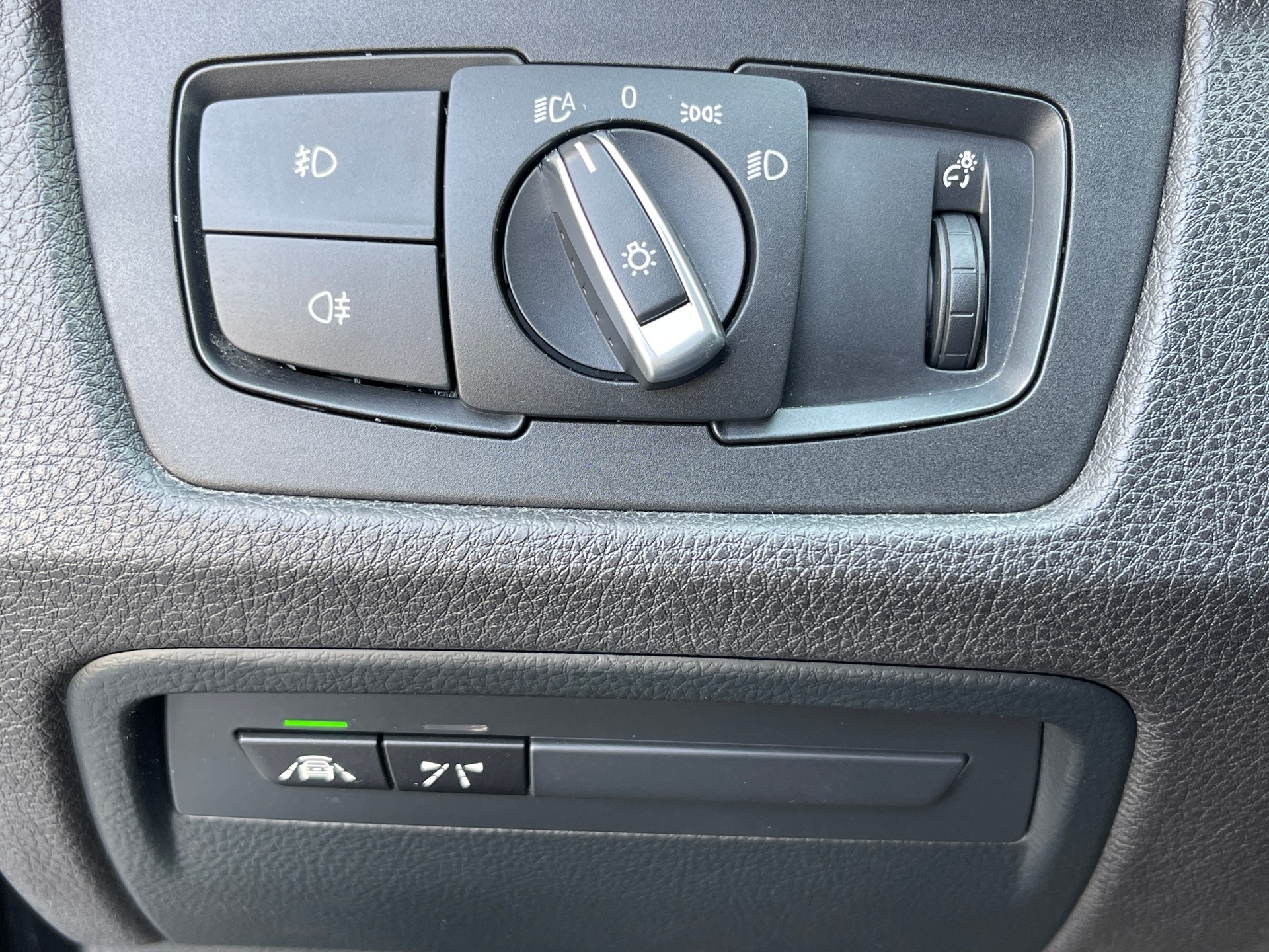 BMW 320d xDrive Touring Edition Sport Line Steptronic-image-17