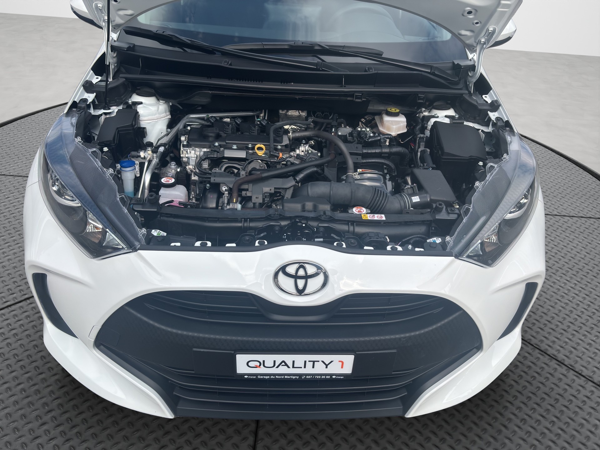 TOYOTA Yaris 1.5 Comfort e-CVT-image-15