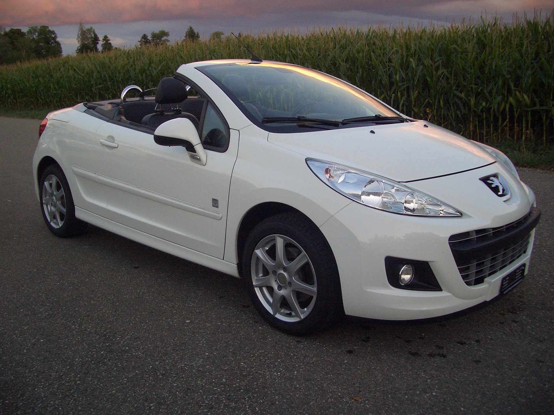 PEUGEOT 207 CC 1.6 16V Swiss Edition