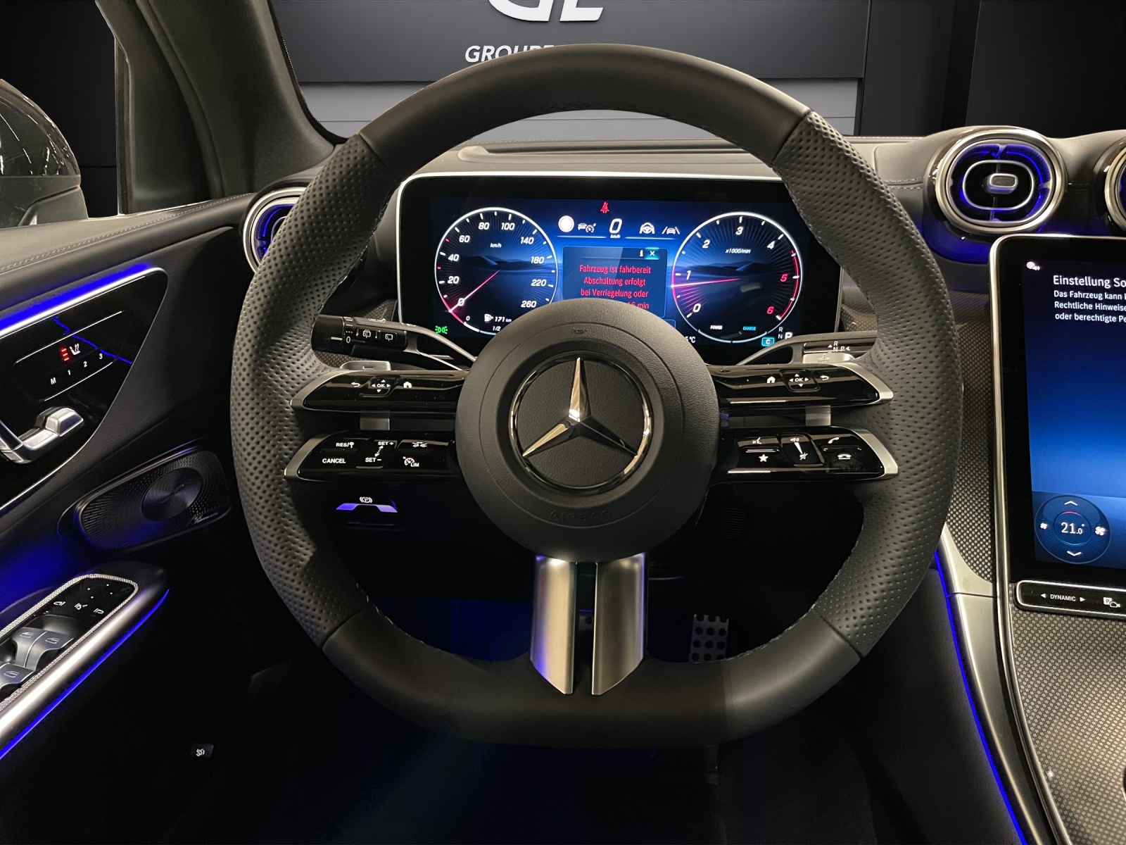 MERCEDES-BENZ GLC 220 d 4Matic 9G-Tronic-image-11