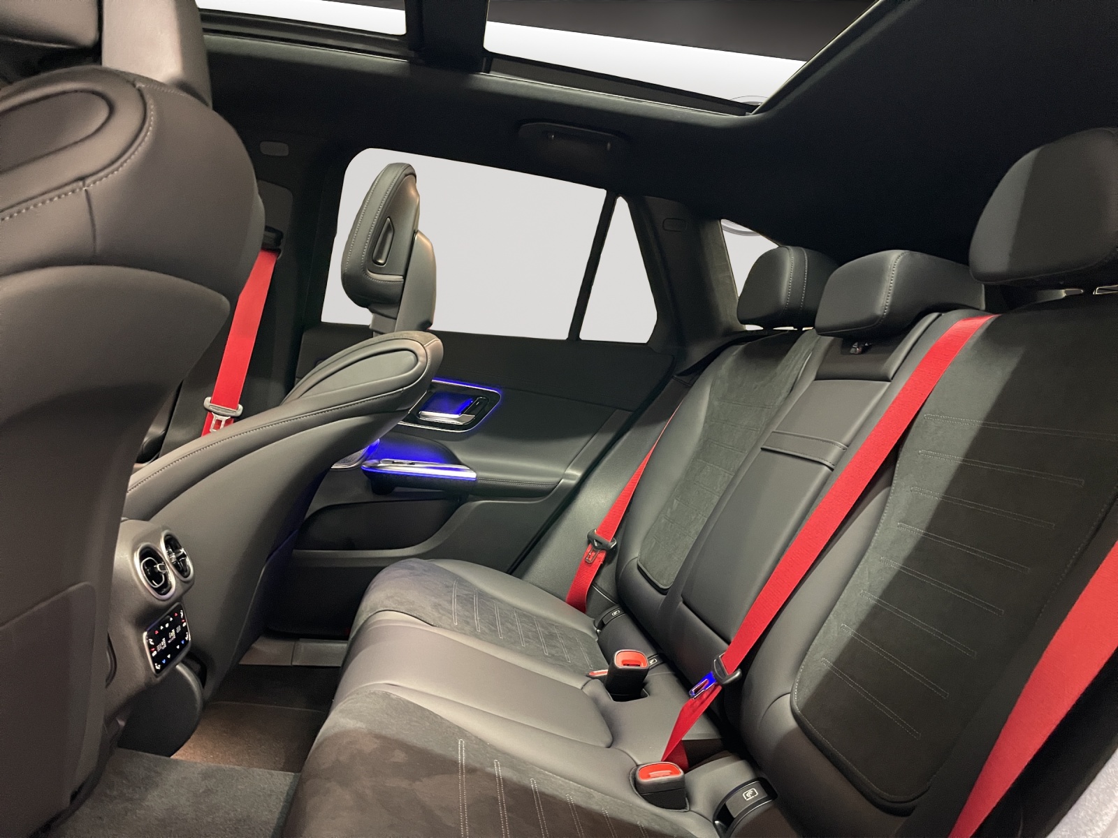 MERCEDES-BENZ GLC 220 d 4Matic 9G-Tronic-image-9