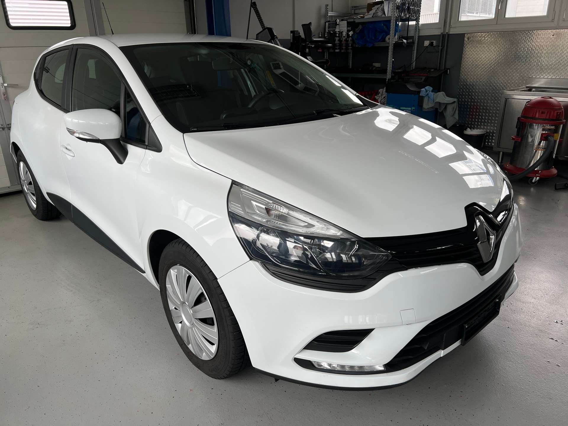 RENAULT Clio 1.2 16V Zen-image-1