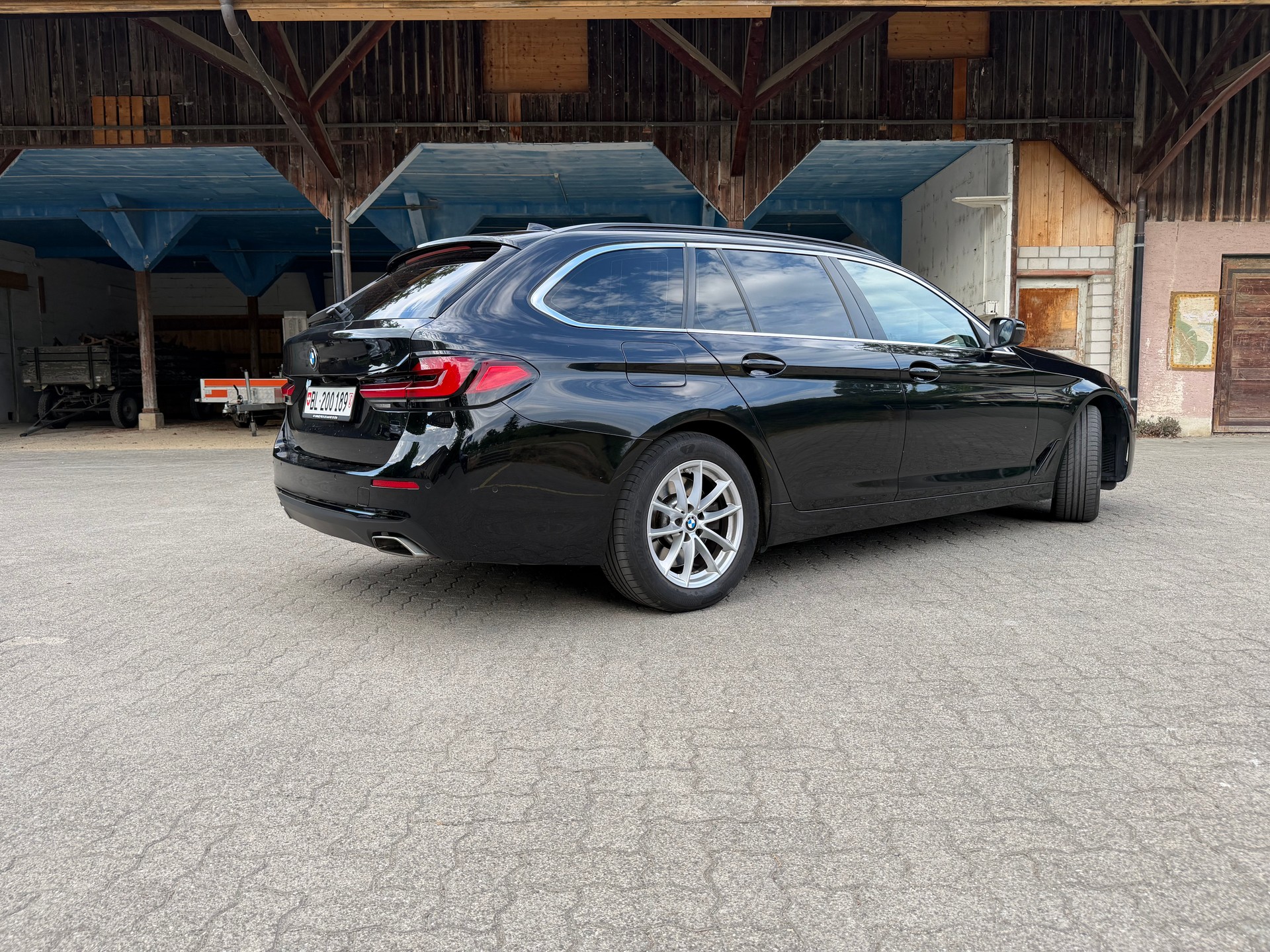 BMW 530d xDrive-image-5