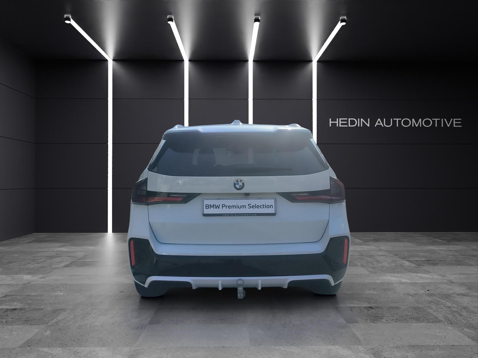 BMW X1 23d xDrive paddles-showroom-element-3