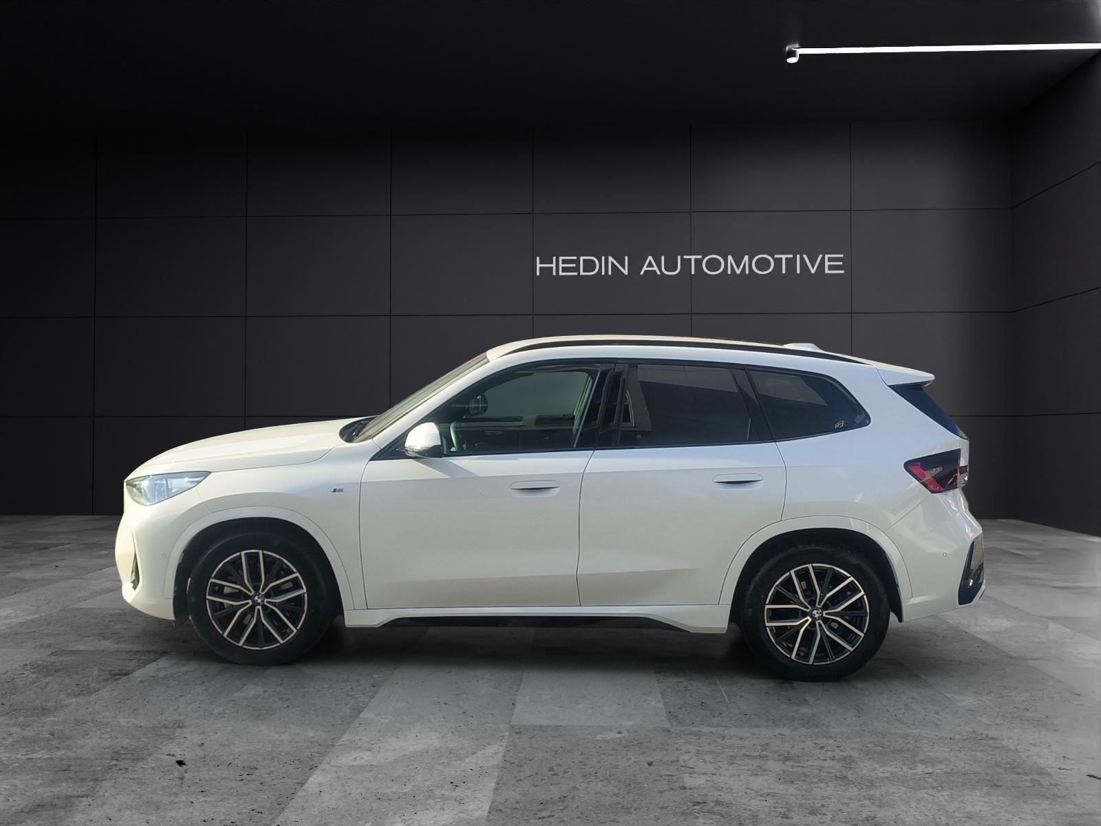 BMW X1 23d xDrive paddles-showroom-element-1