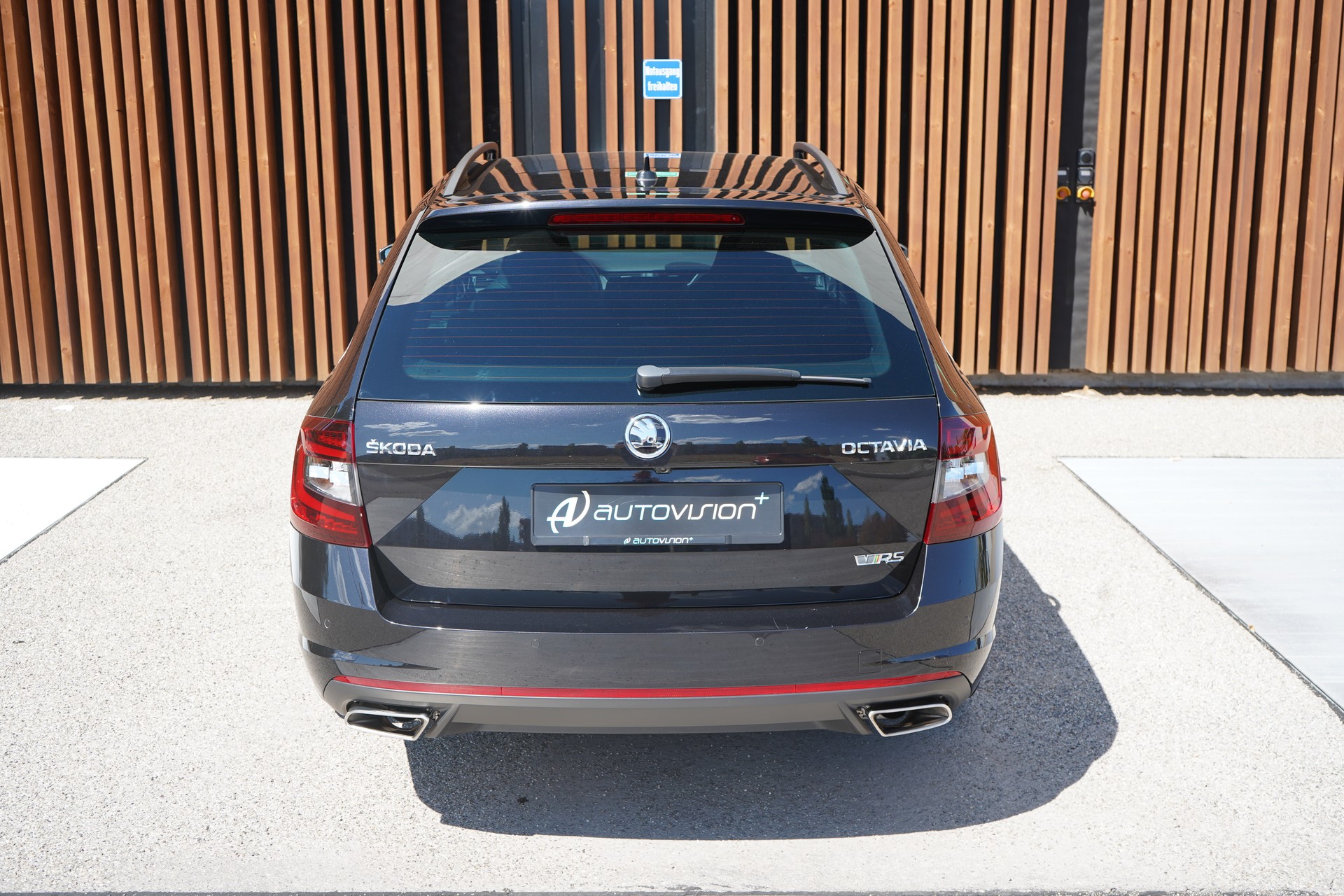 SKODA OCTAVIA COMBI 2.0 TSI RS DSG l 230 PS-image-11