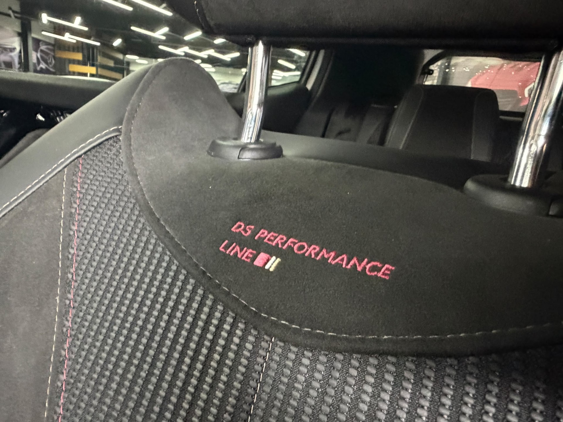 DS AUTOMOBILES DS 4 1.6 E-Tense Performance Line+-image-23
