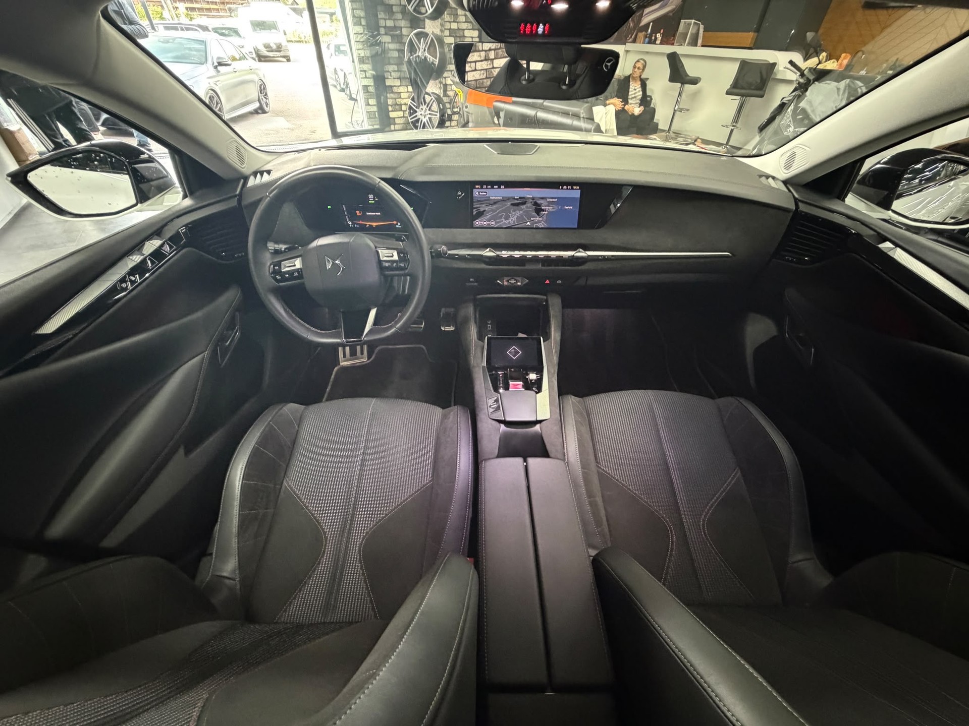 DS AUTOMOBILES DS 4 1.6 E-Tense Performance Line+-image-8