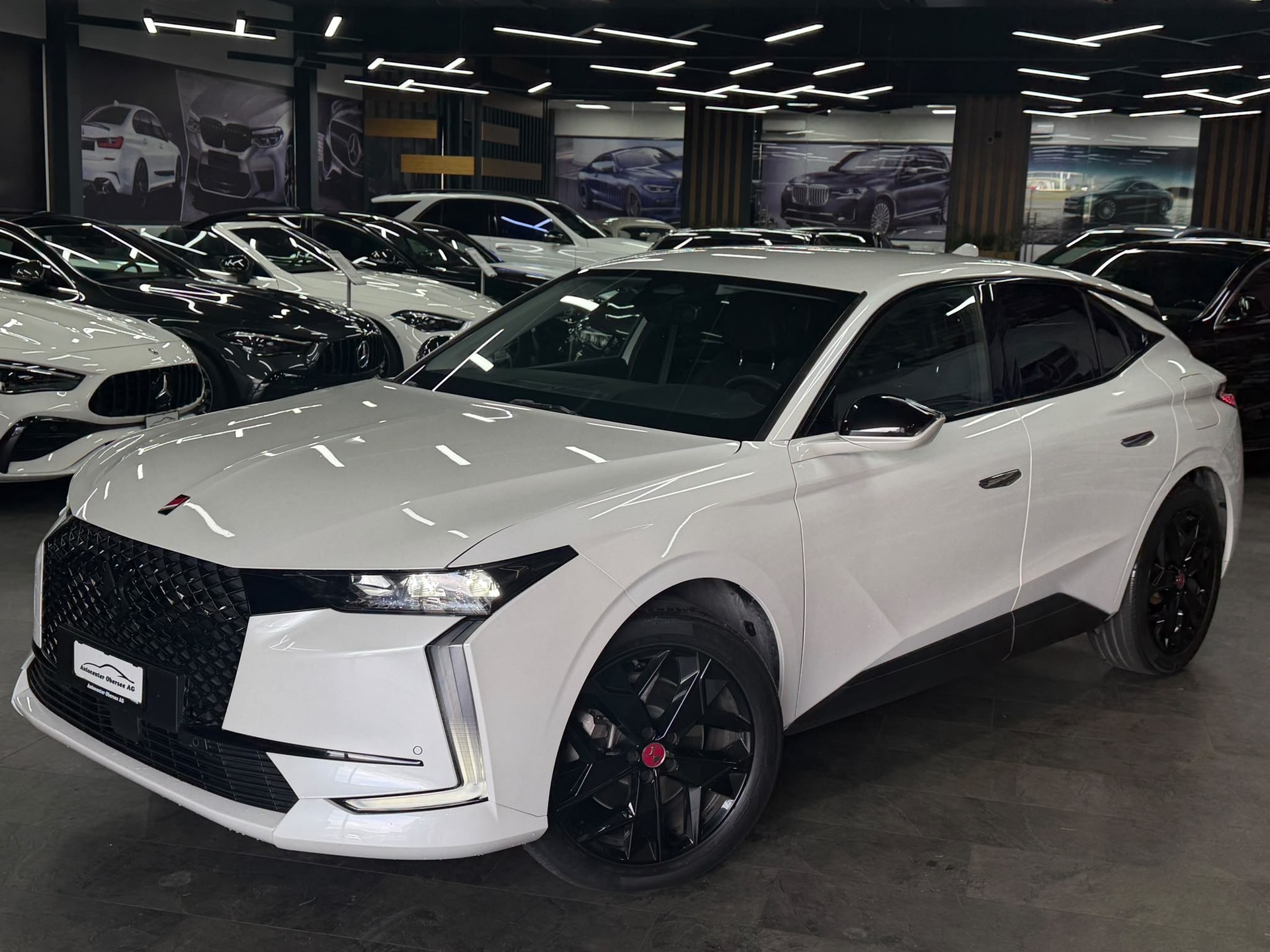 DS AUTOMOBILES DS 4 1.6 E-Tense Performance Line+-showroom-element-1