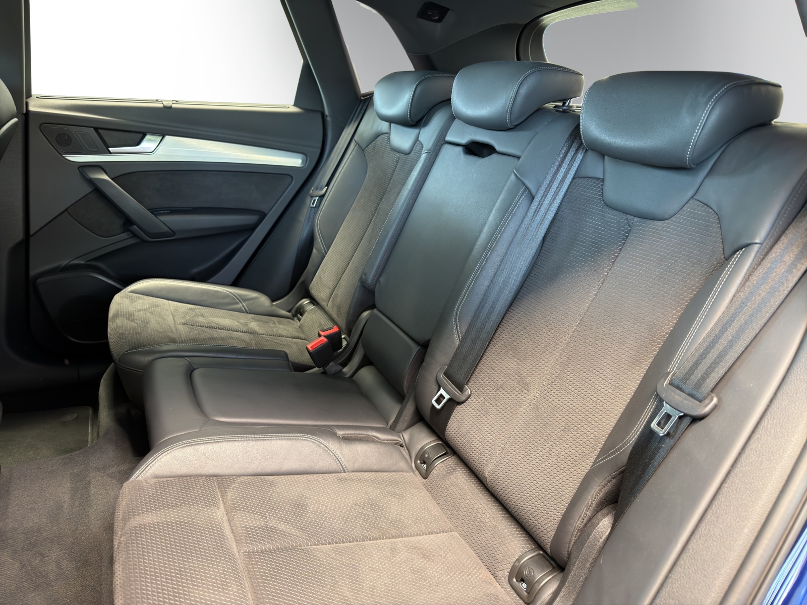 AUDI Q5 3.0 TDI sport quattro-image-13