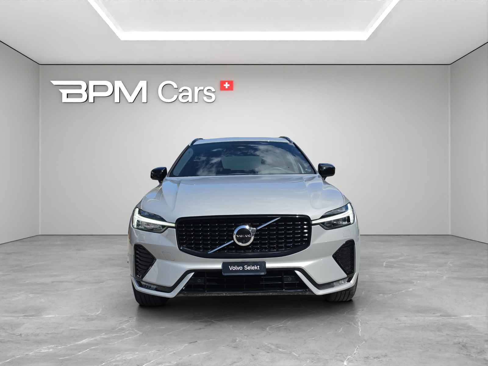VOLVO XC60 2.0 B4 MH R-Design AWD-showroom-element-2